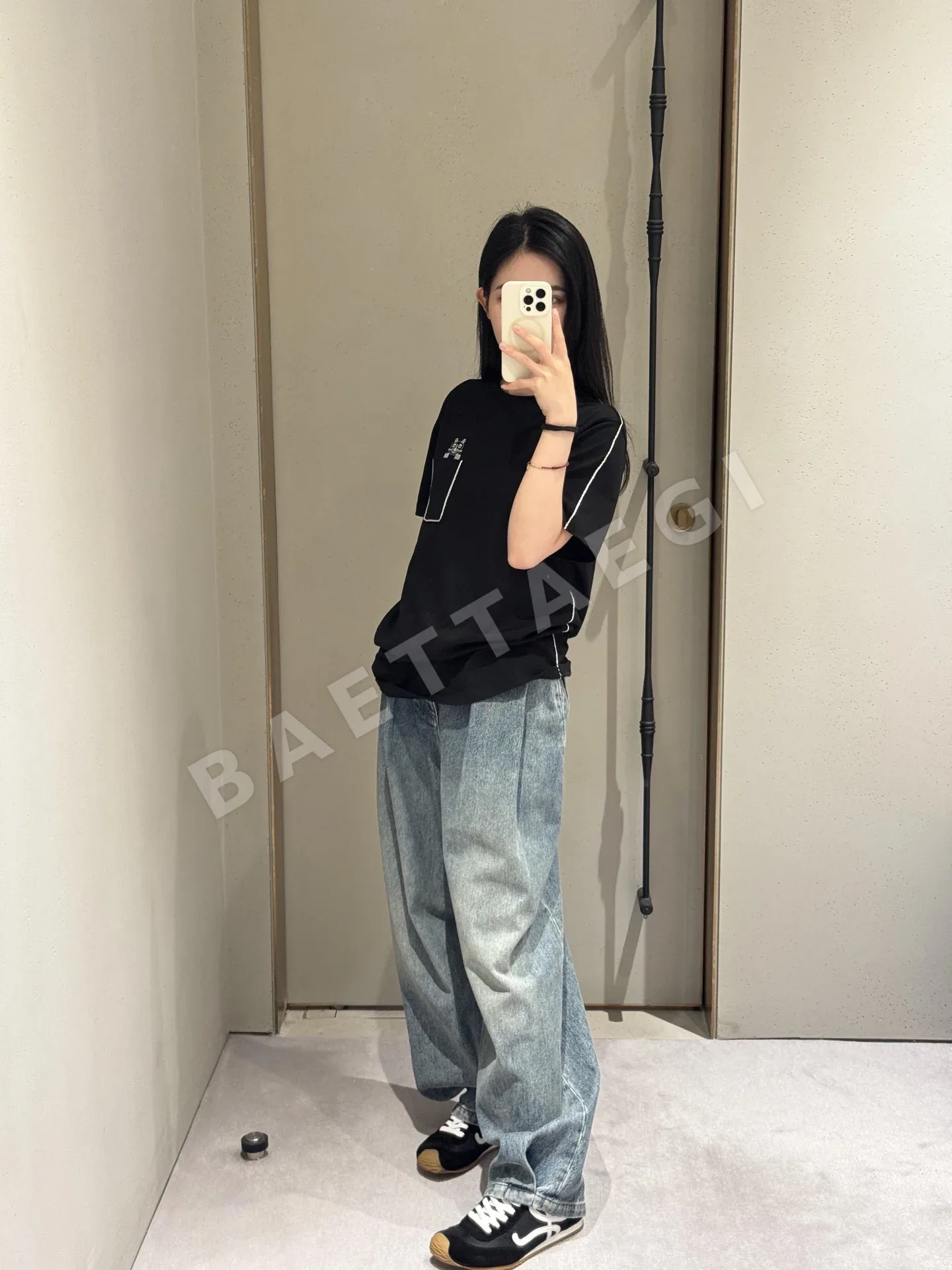 로에베 플리츠 와이드 레그 데님 팬츠 상세 이미지 4