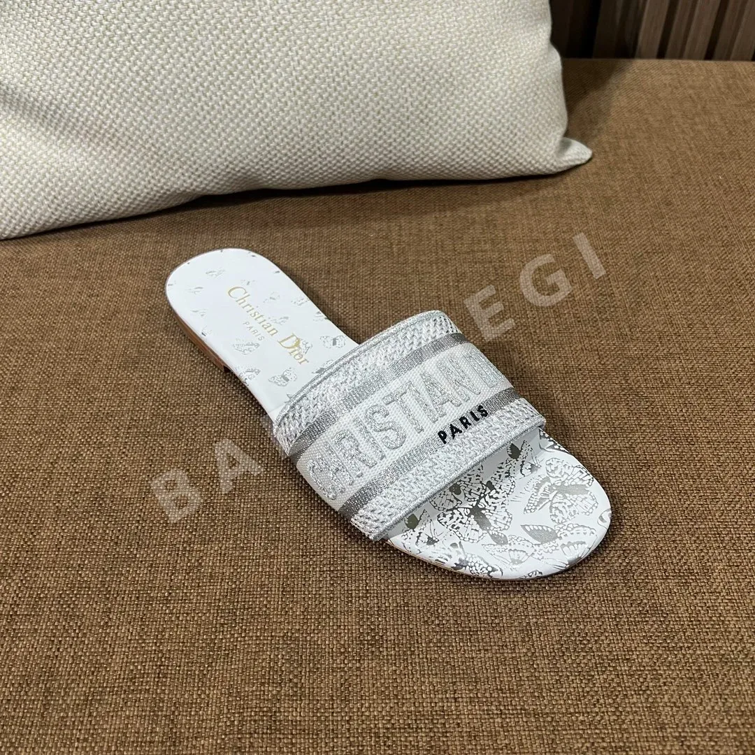 디올 자수 캔버스 샌들 상세 이미지 5