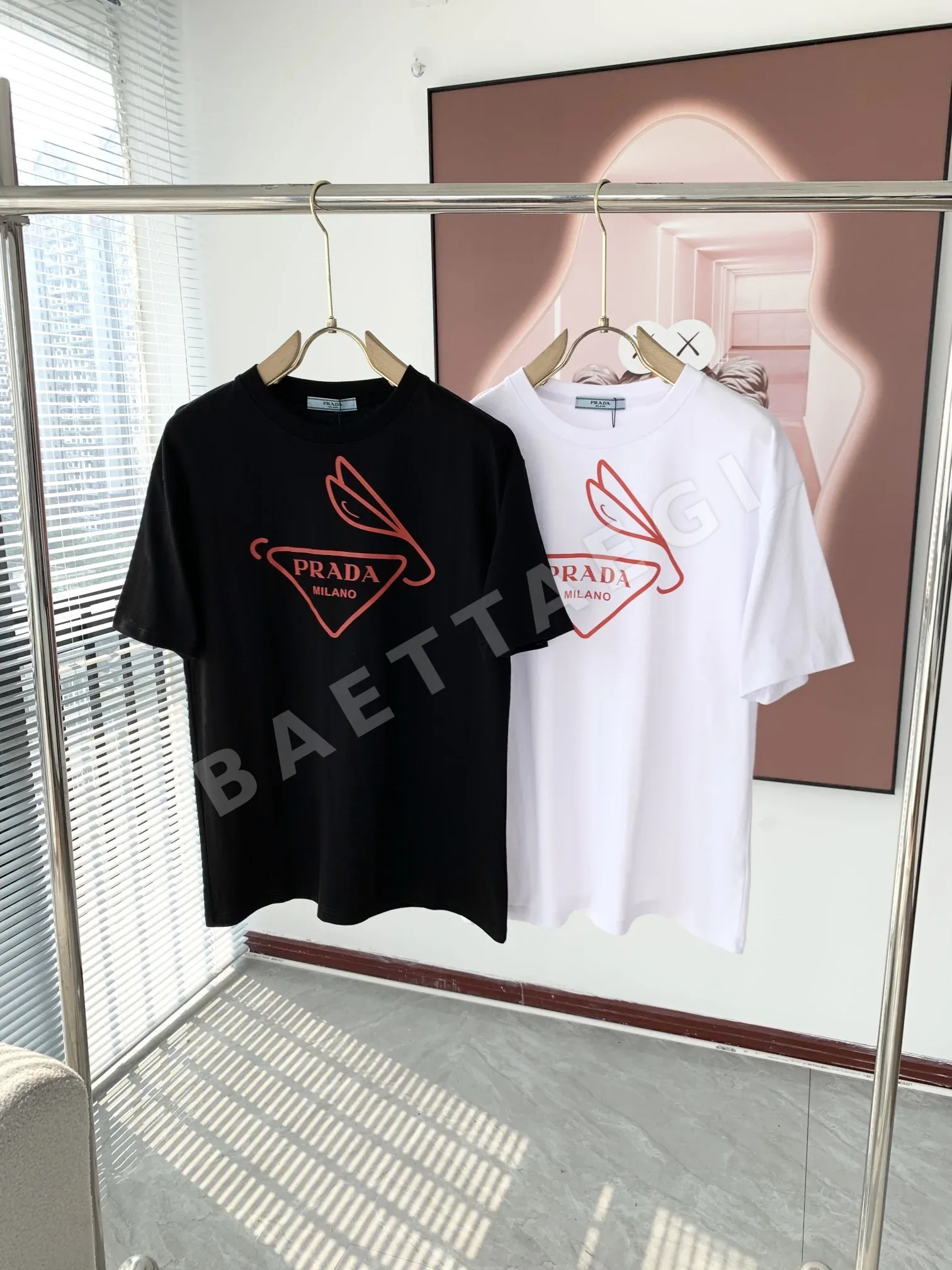 프라다 로고 프린트 여성 반팔 티셔츠 88812