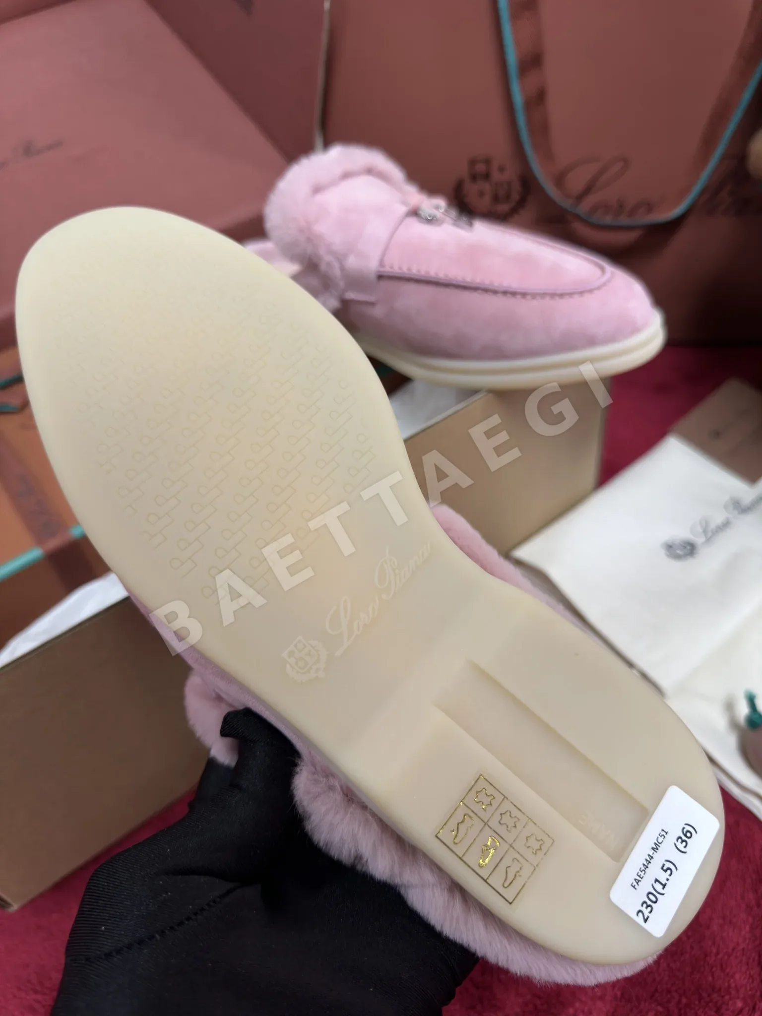 로로피아나 백리스 모카신 로퍼 상세 이미지 7