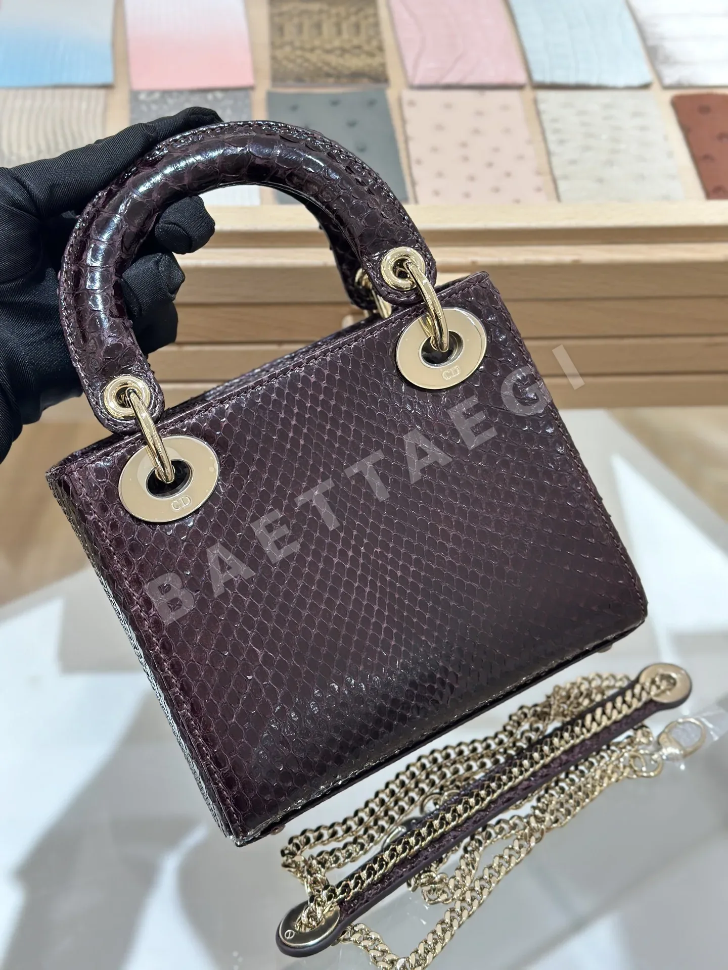 디올 라이코 스네이크스킨 마룬 가방 상세 이미지 2