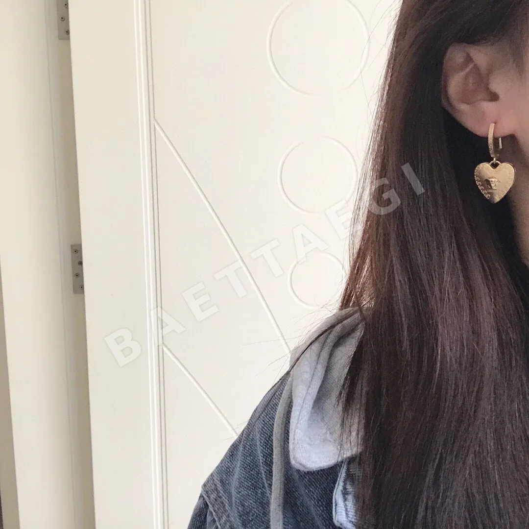 베르사체 귀걸이 63400 Versace Earrings 상세 이미지 3