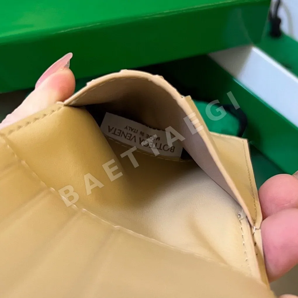 보테가베네타 와이드 우븐 숏 지갑 5063 상세 이미지 8