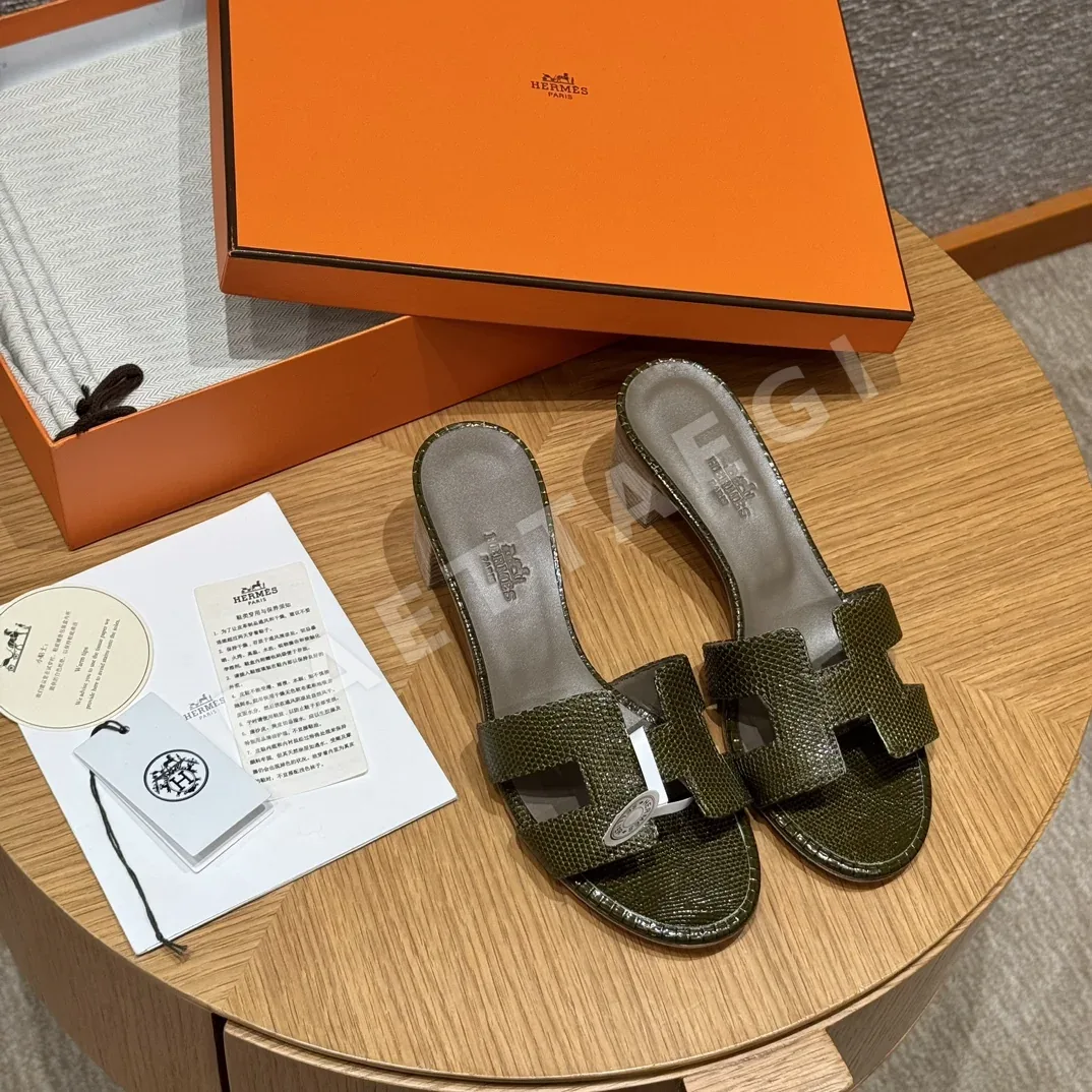 에르메스 오아시스 샌들 올리브그린 도마뱀가죽 하이힐 164385