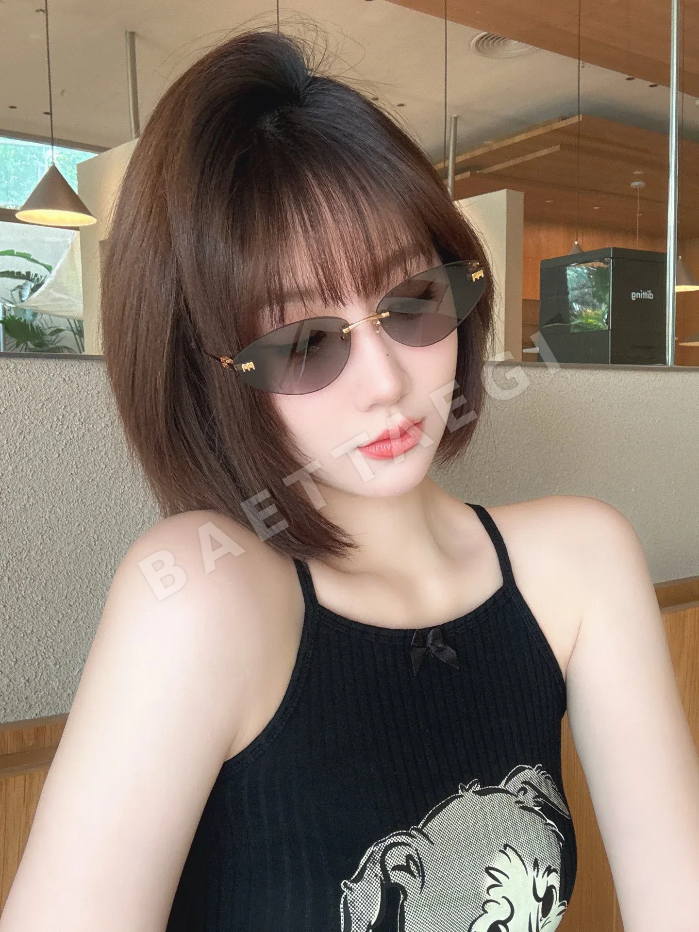 미우미우 VMU 75 ZS 선글라스 상세 이미지 5