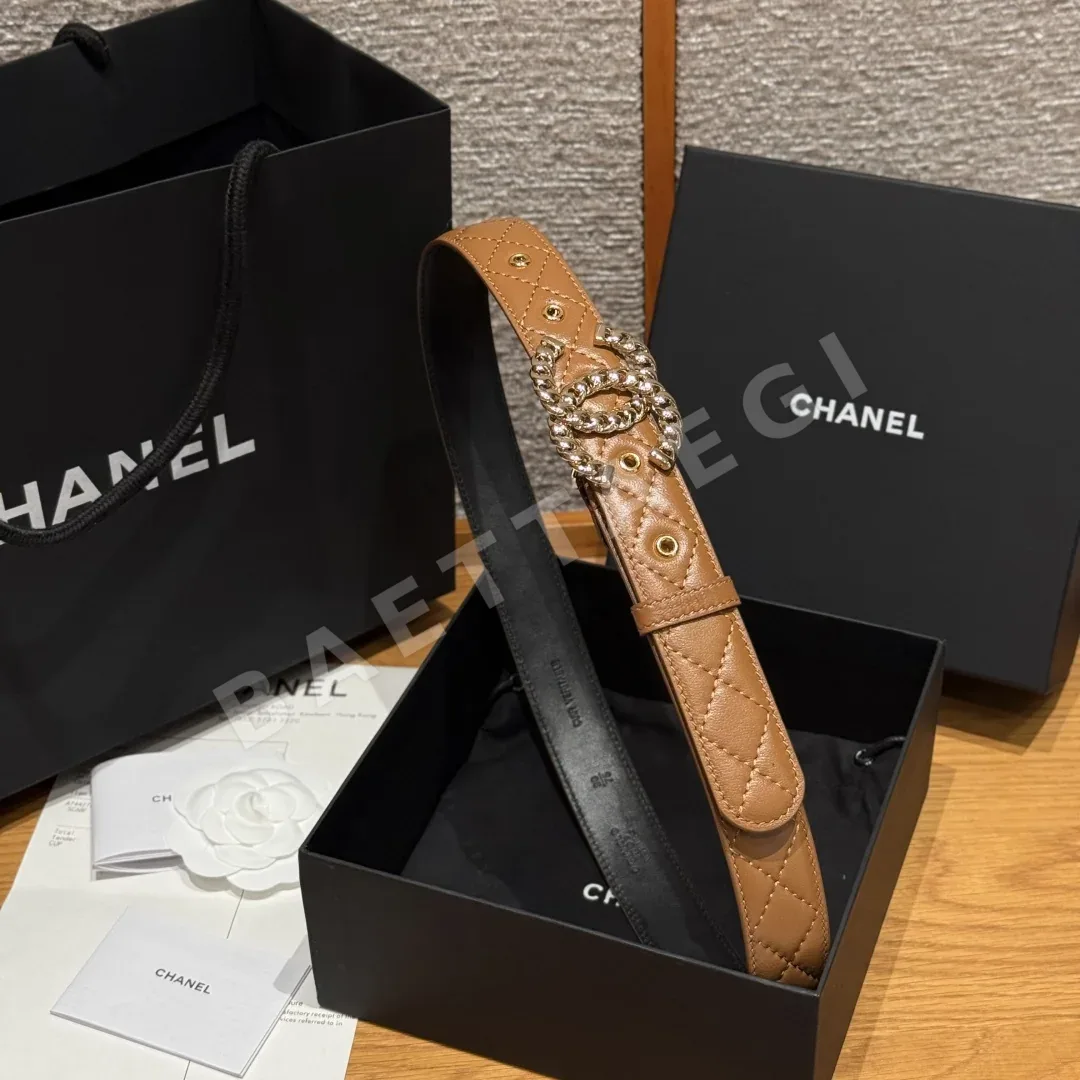 샤넬 더블 C 메탈 로고 램스킨 벨트 상세 이미지 4
