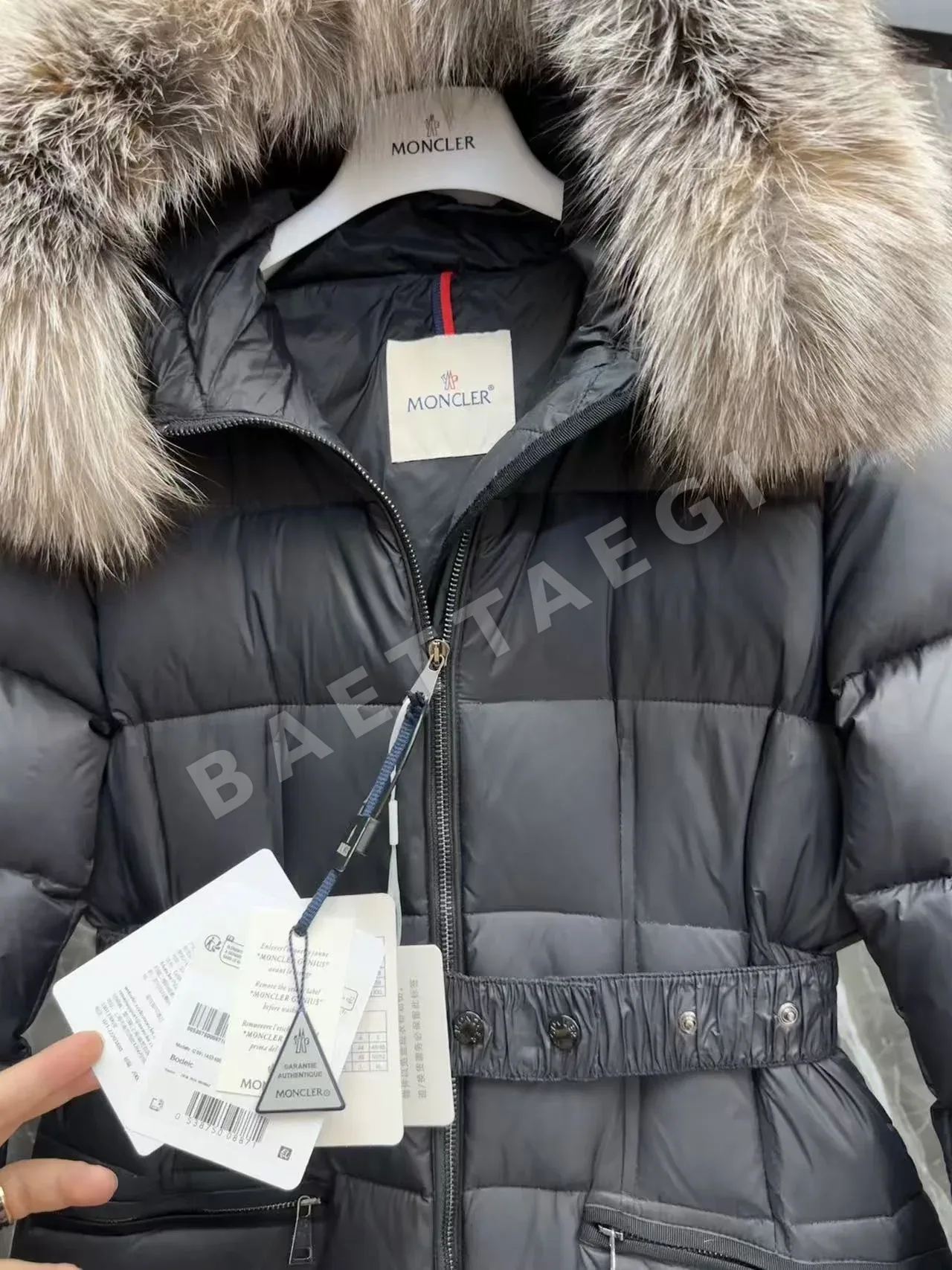 몽클레르 보에딕 여자 패딩 상세 이미지 3