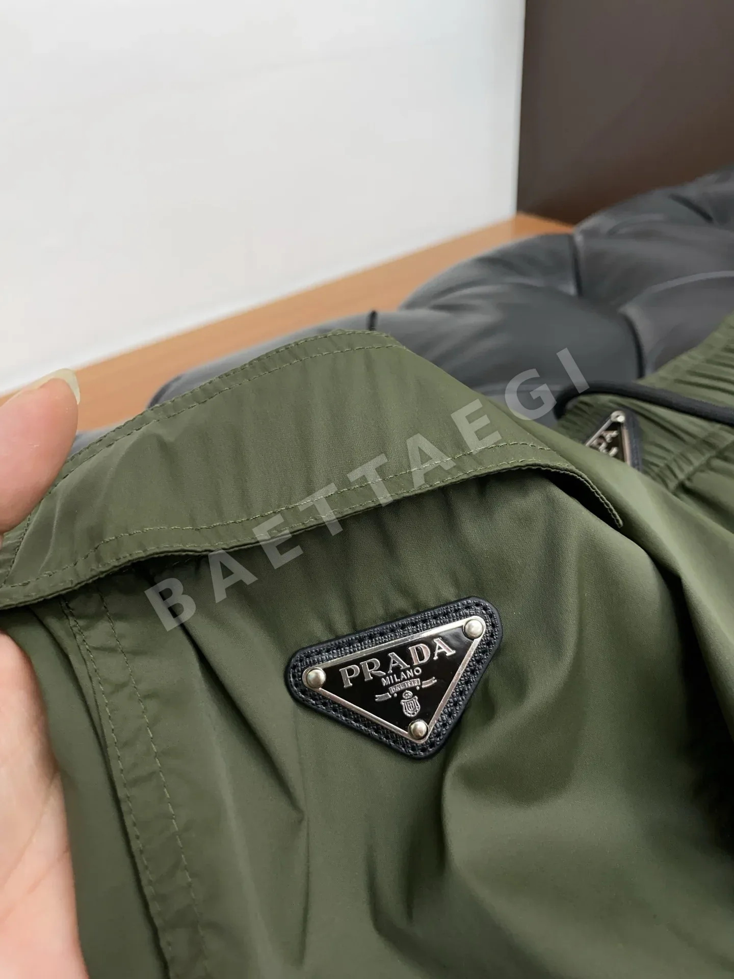 프라다 남성 캐주얼 반바지 세트 상세 이미지 8