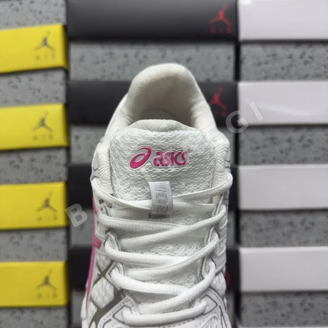 아식스 [TOP] 젤 카야노 20 1203A388-108 200480 Asics Gel-Kayano 20 상세 이미지 9