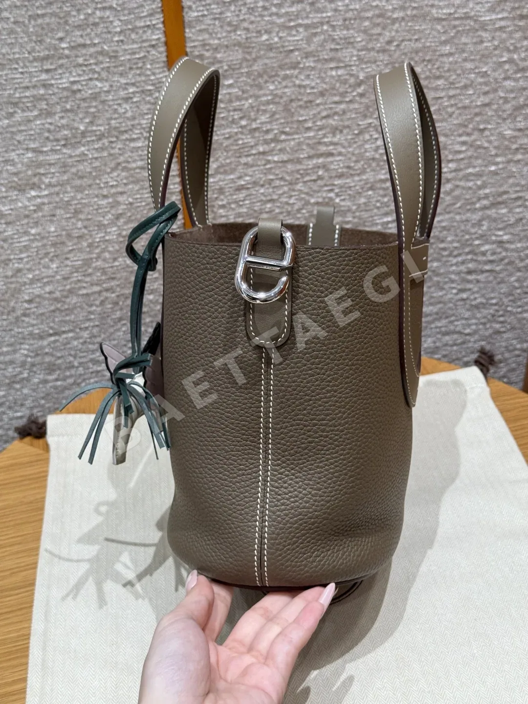 에르메스 루프 18 cm 가방 상세 이미지 4