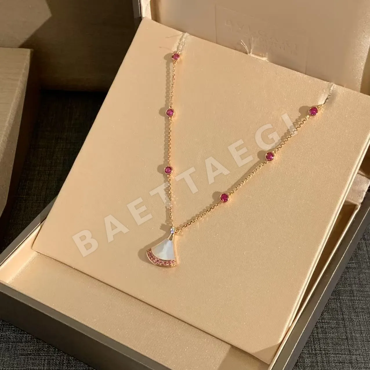 불가리 디바스드림 18K 로즈골드 루비 다이아몬드 목걸이 상세 이미지 4