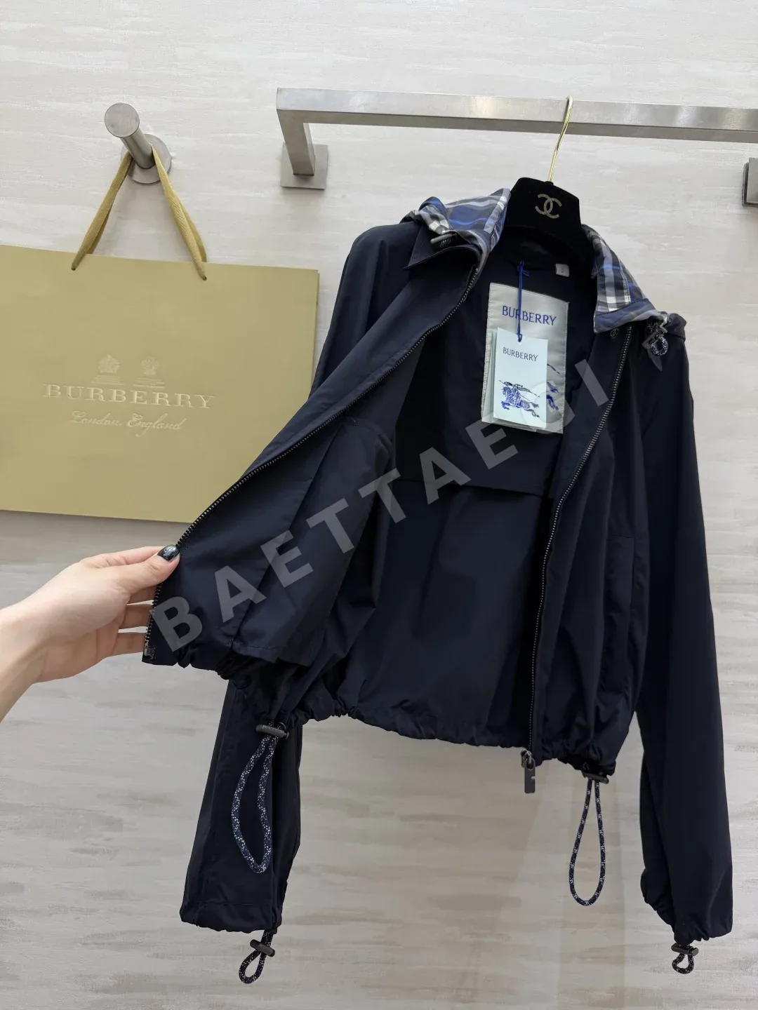 버버리 여성 에퀘스트리안 자켓 상세 이미지 8
