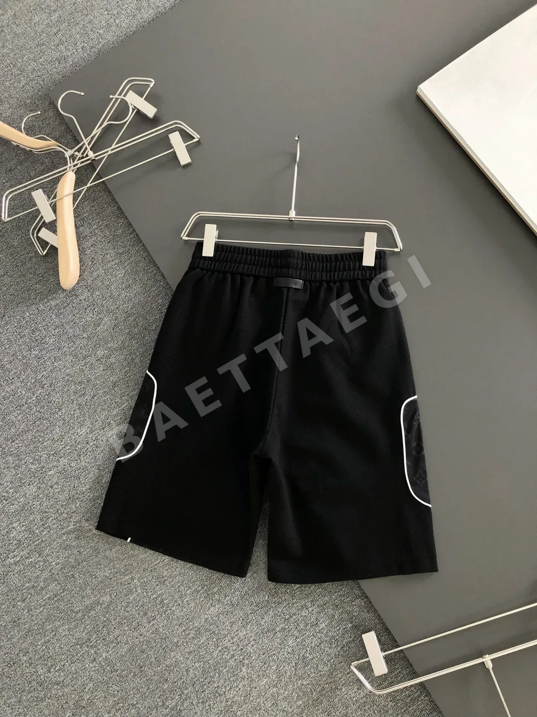 루이비통 남성 자수 스트레이트핏 린넨 반바지 상세 이미지 3