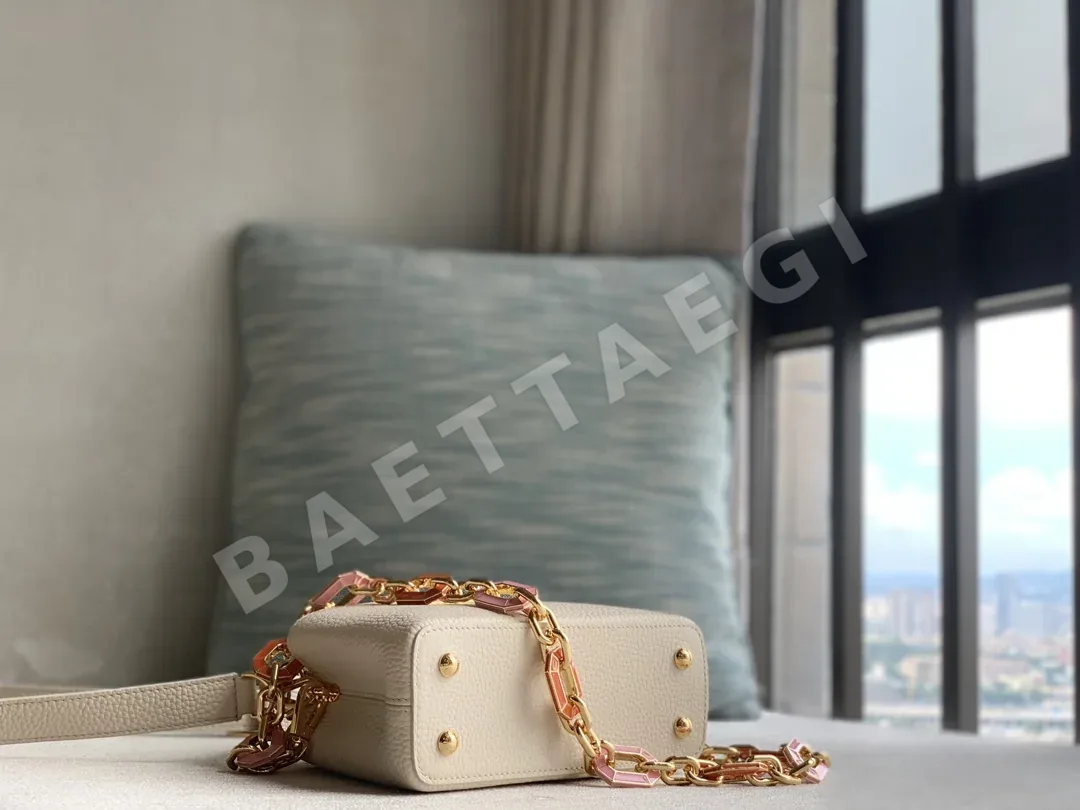 루이비통 카프신 미니 핸드백 M25232 상세 이미지 4
