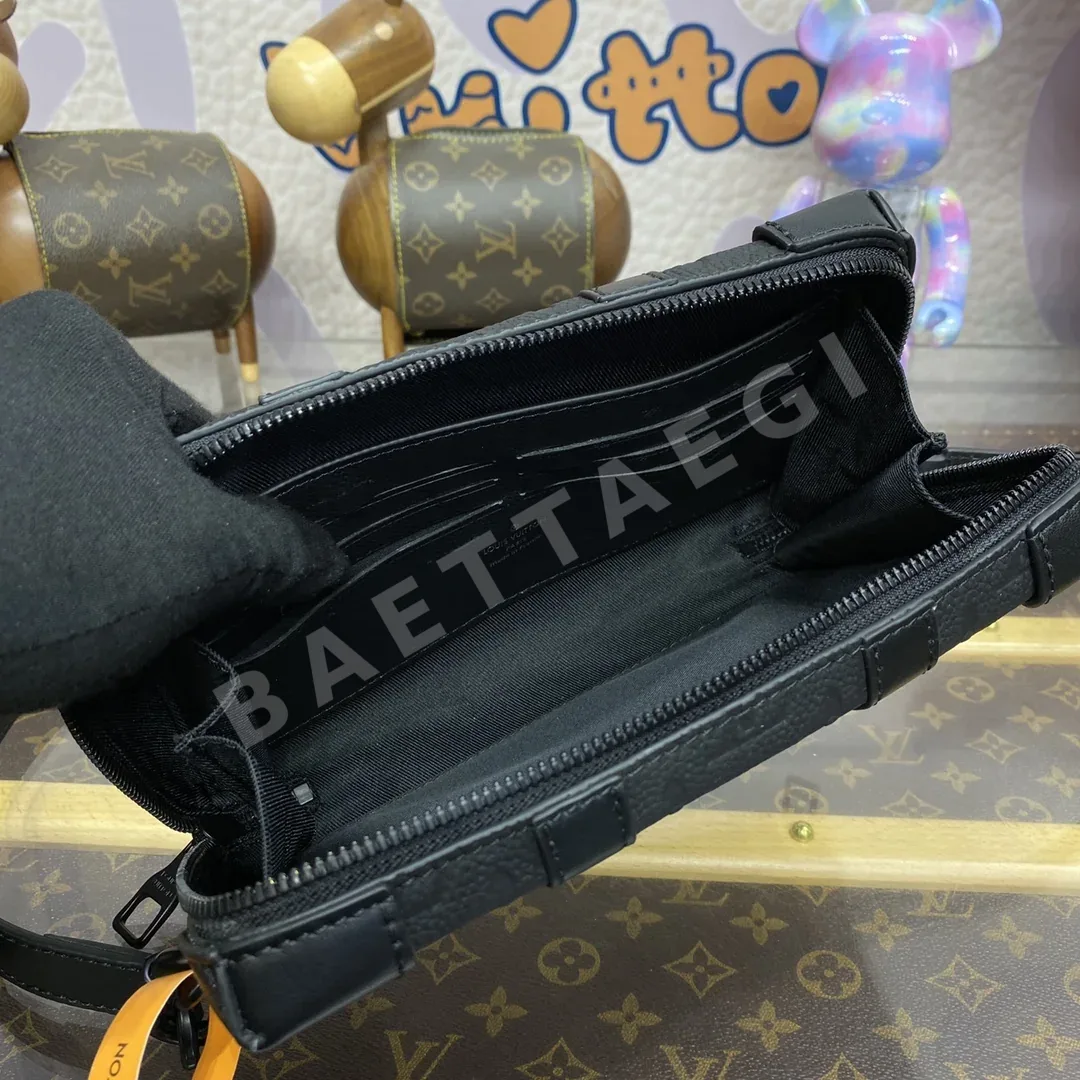 루이비통 엠보스 소프트 트렁크 크로스 바디 가방 M69838 상세 이미지 9