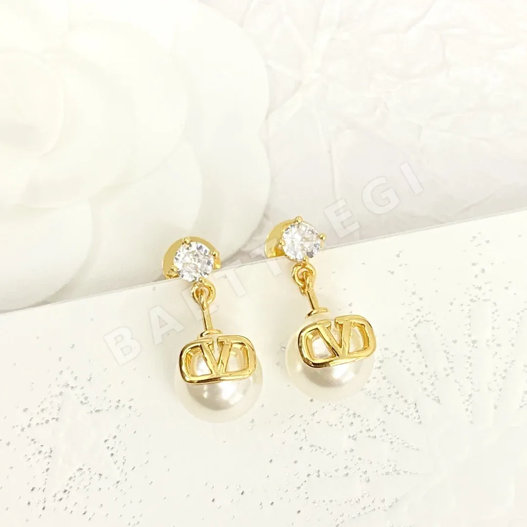 발렌티노 V자 진주 큐빅 귀걸이 63573