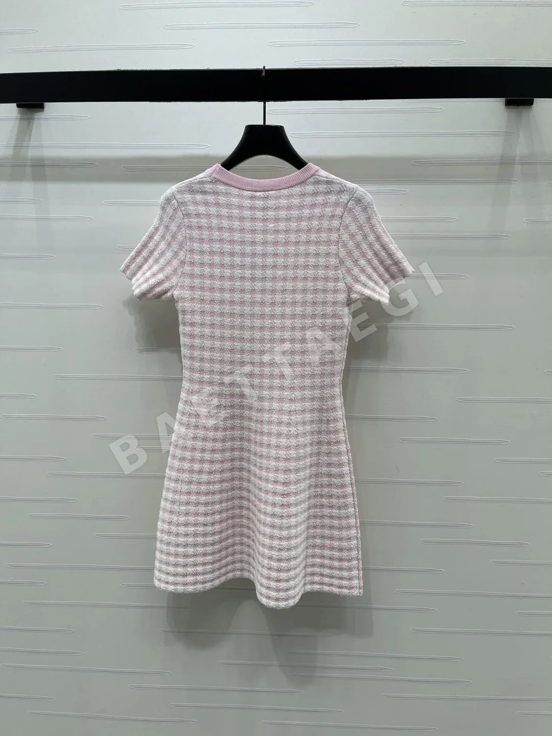 디올 핑크 격자무늬 울 니트 반소매 원피스 상세 이미지 8