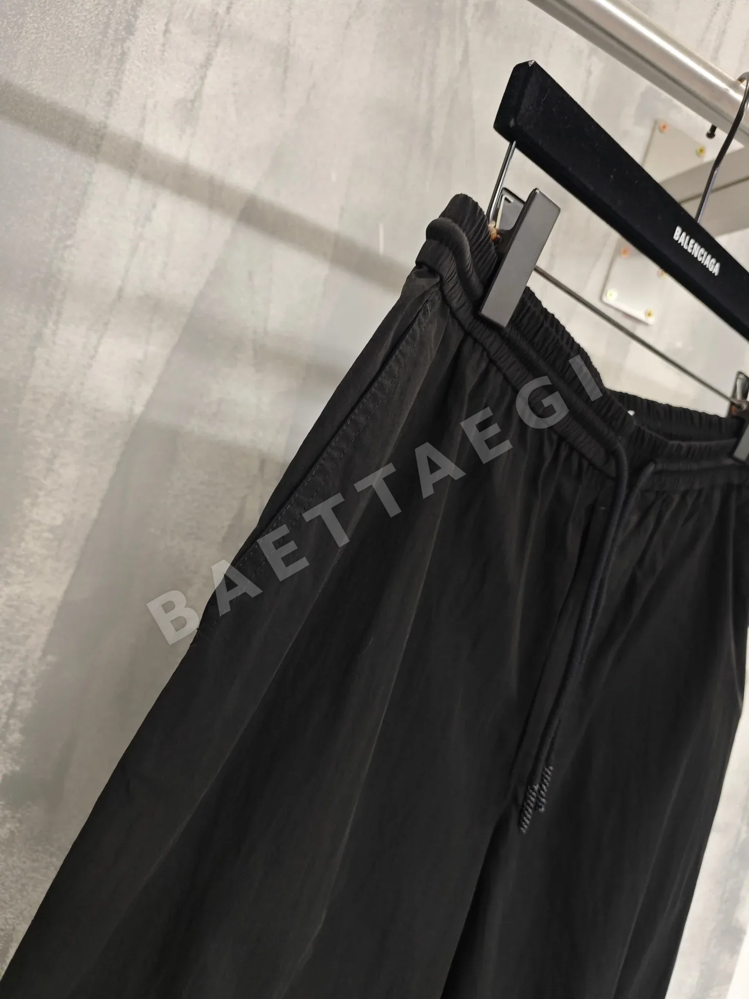 로에베 더블 L 자수 남성 바지 상세 이미지 6