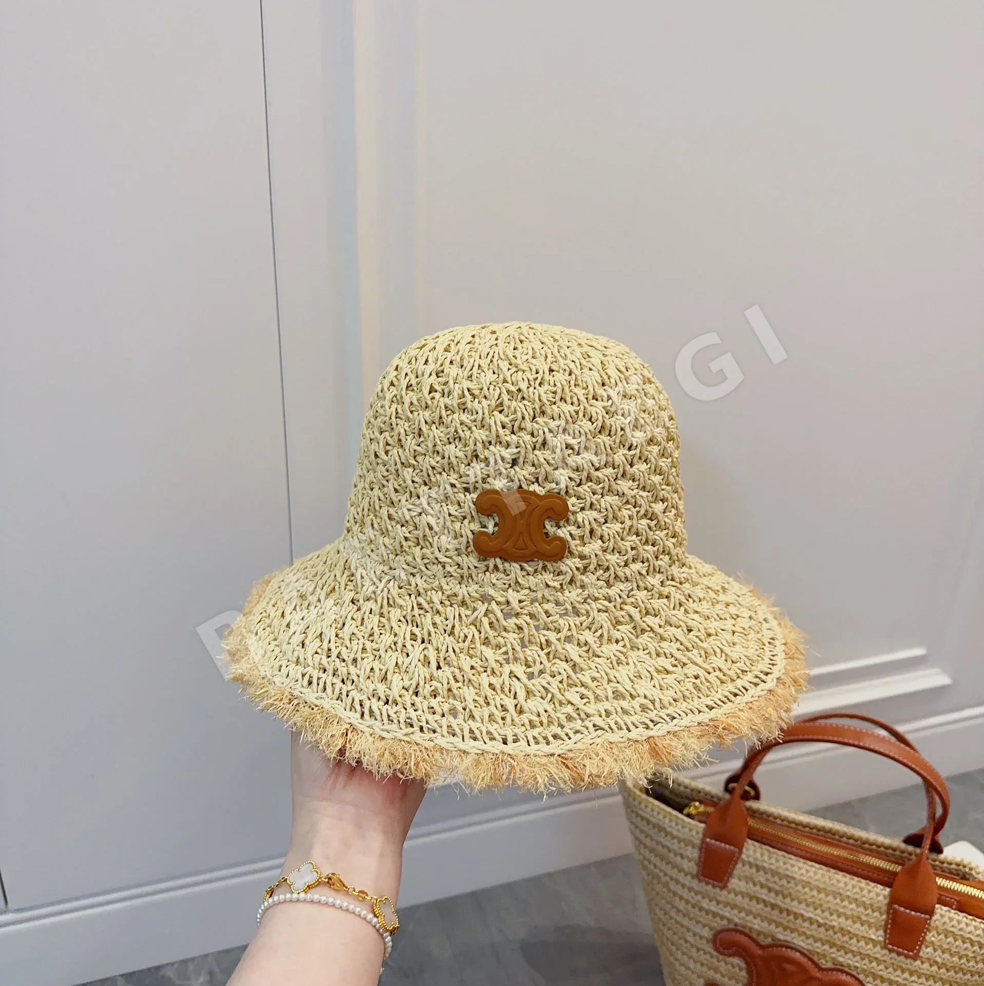 셀린느 밀짚 모자 상세 이미지 4