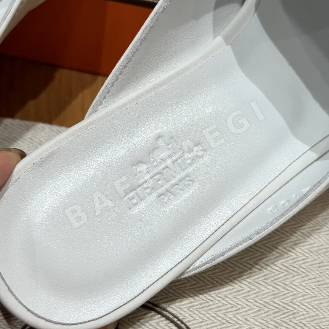 에르메스 오란 샌들 퓨어 화이트 염소가죽 골드 하드웨어 상세 이미지 5