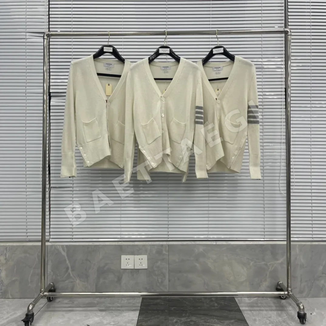 톰브라운 울 가디건 상세 이미지 2