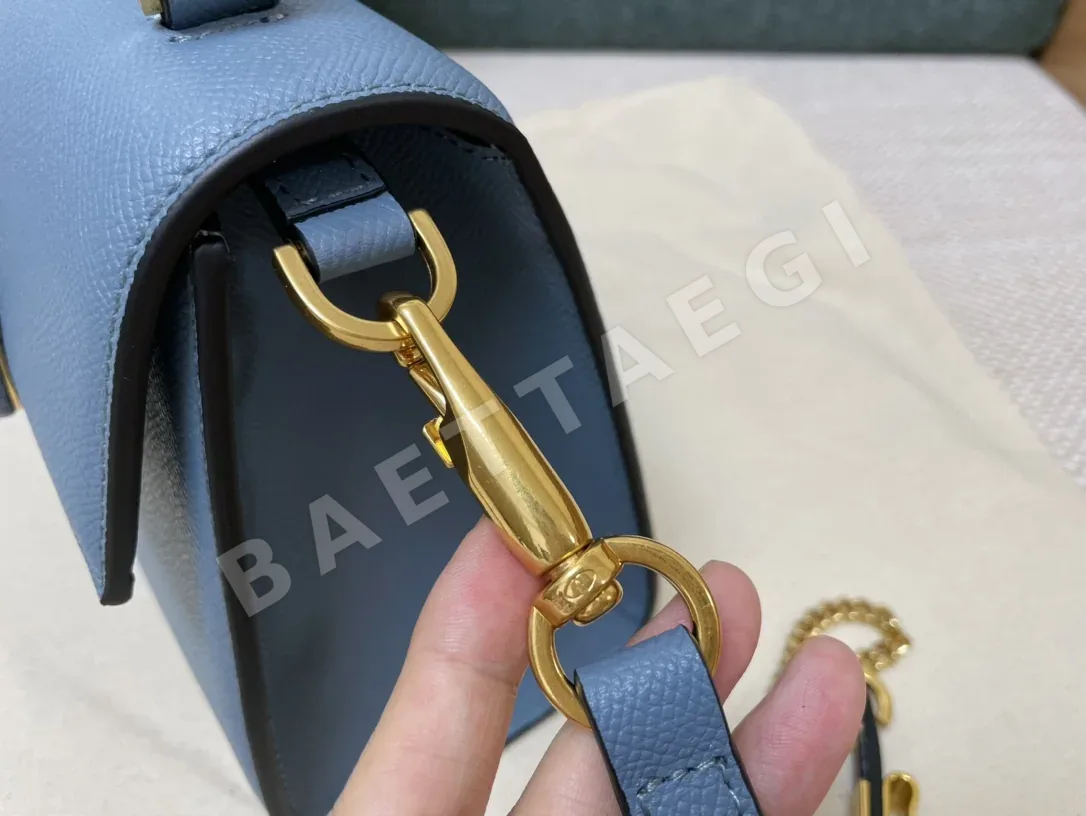 발렌티노 가라바니 V슬링 브리프케이스 가방 상세 이미지 6