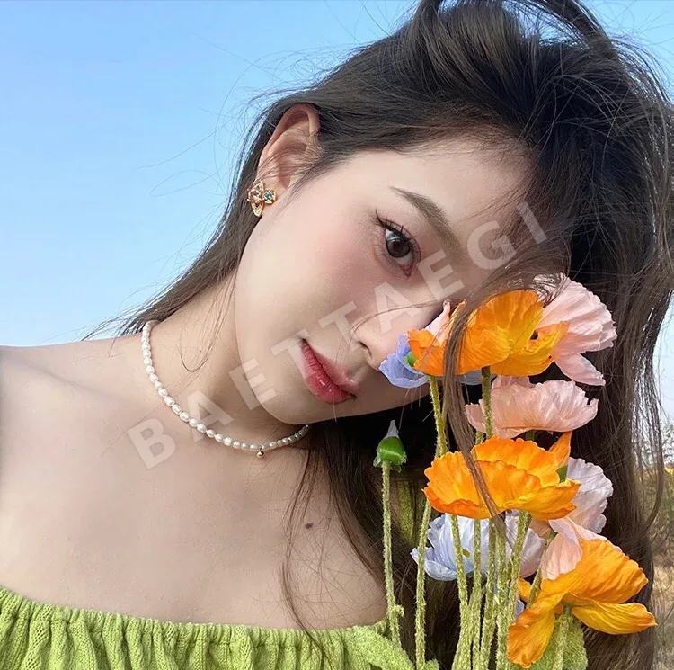 비비안웨스트우드 토성 장식 귀걸이 상세 이미지 2