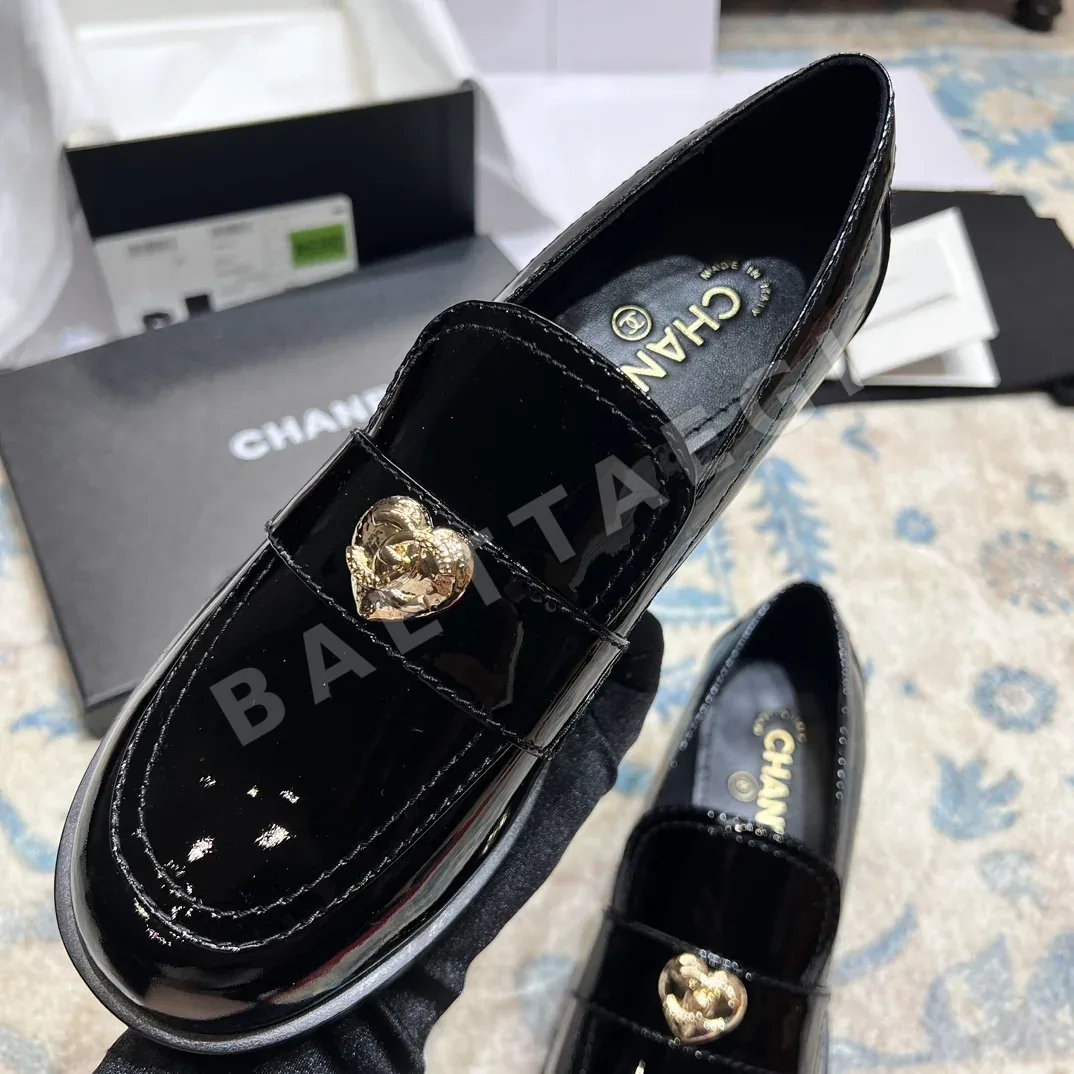 샤넬 하트 레터 로퍼 상세 이미지 3