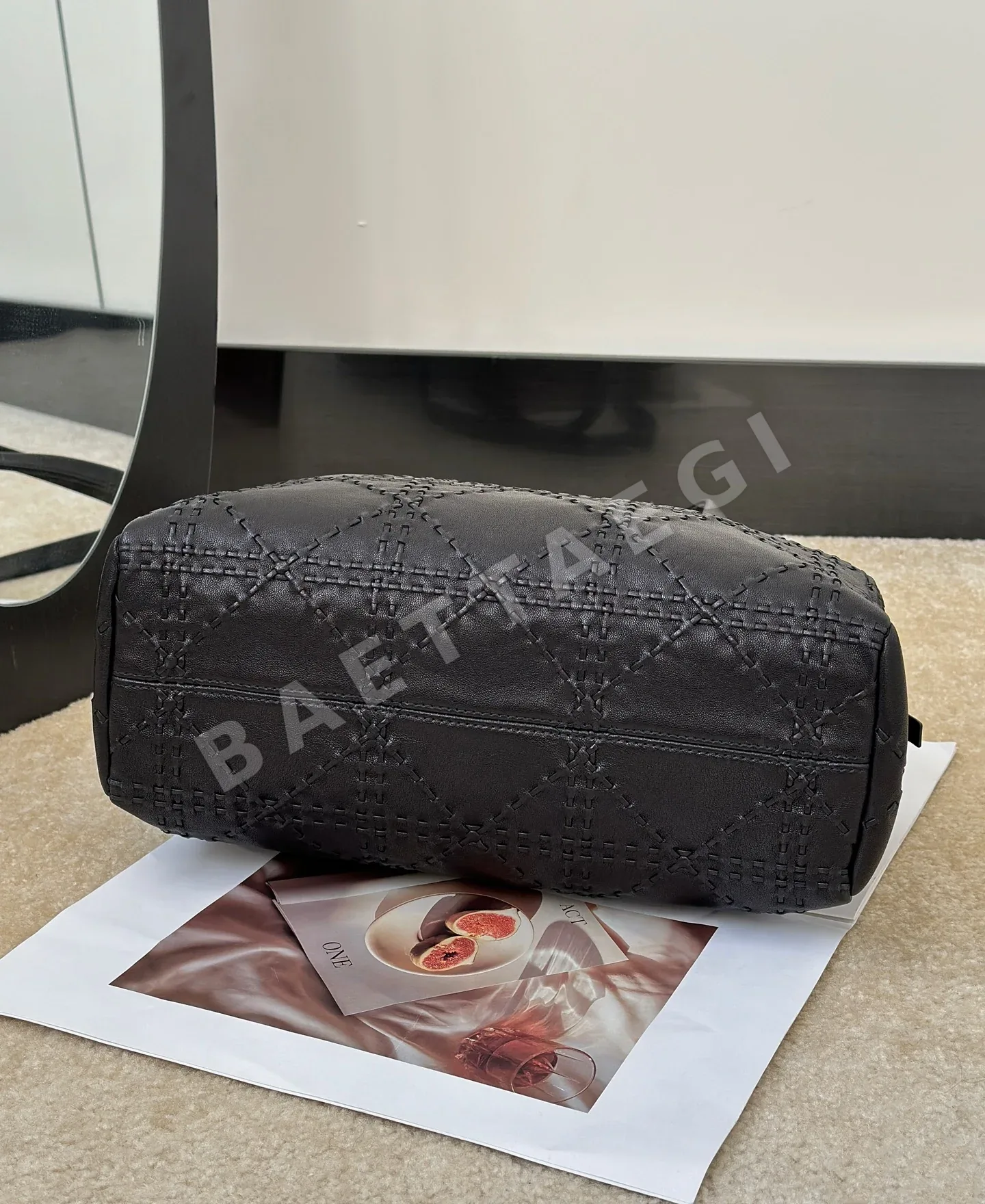 더로우 엠보싱 식물성 태닝 볼링백 상세 이미지 4