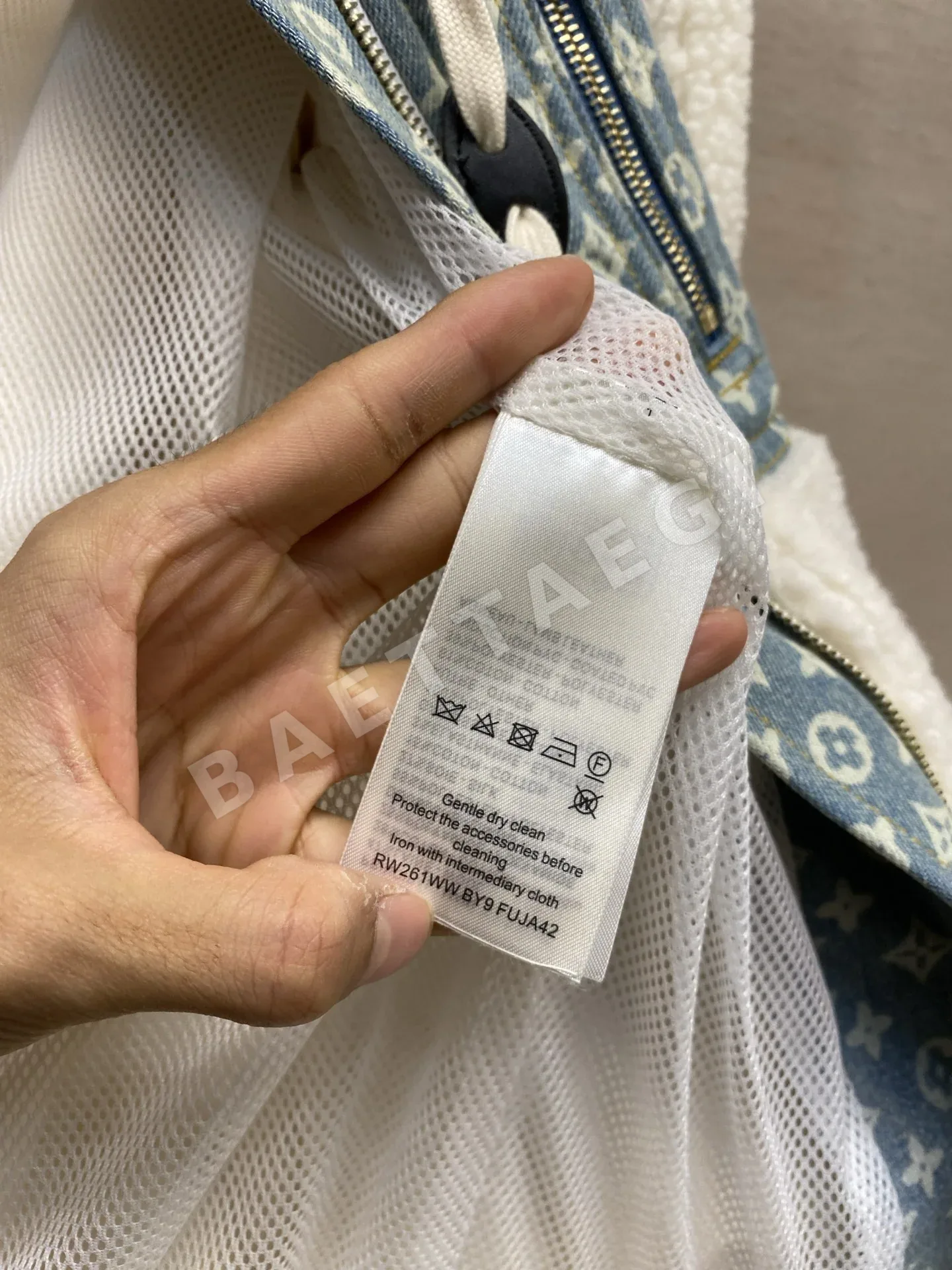루이비통 스키 모노그램 퀼팅 램울 자켓 상세 이미지 8