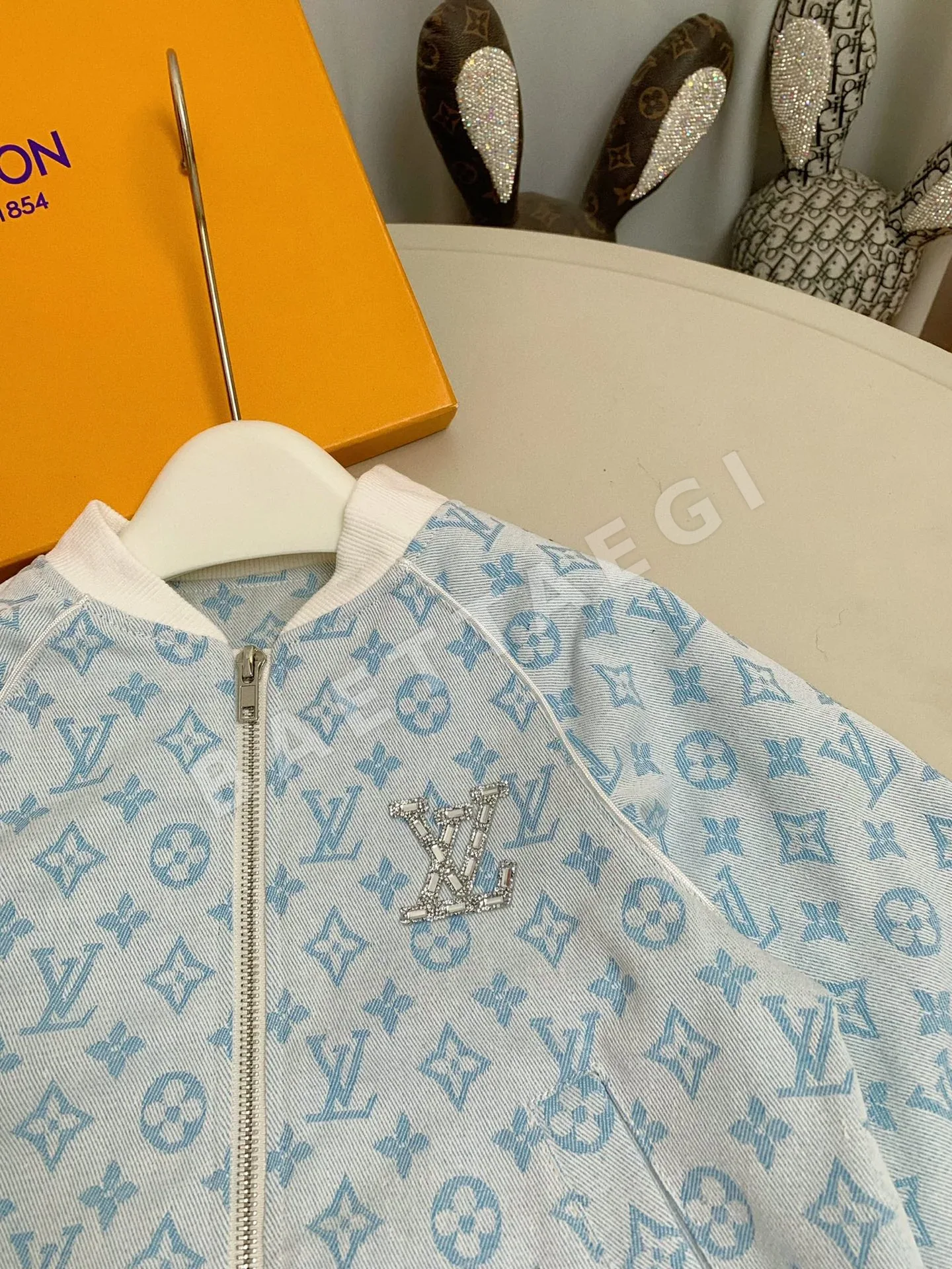 루이비통 자카드 베이스볼 재킷 플리츠 스커트 투피스 원피스 상세 이미지 3