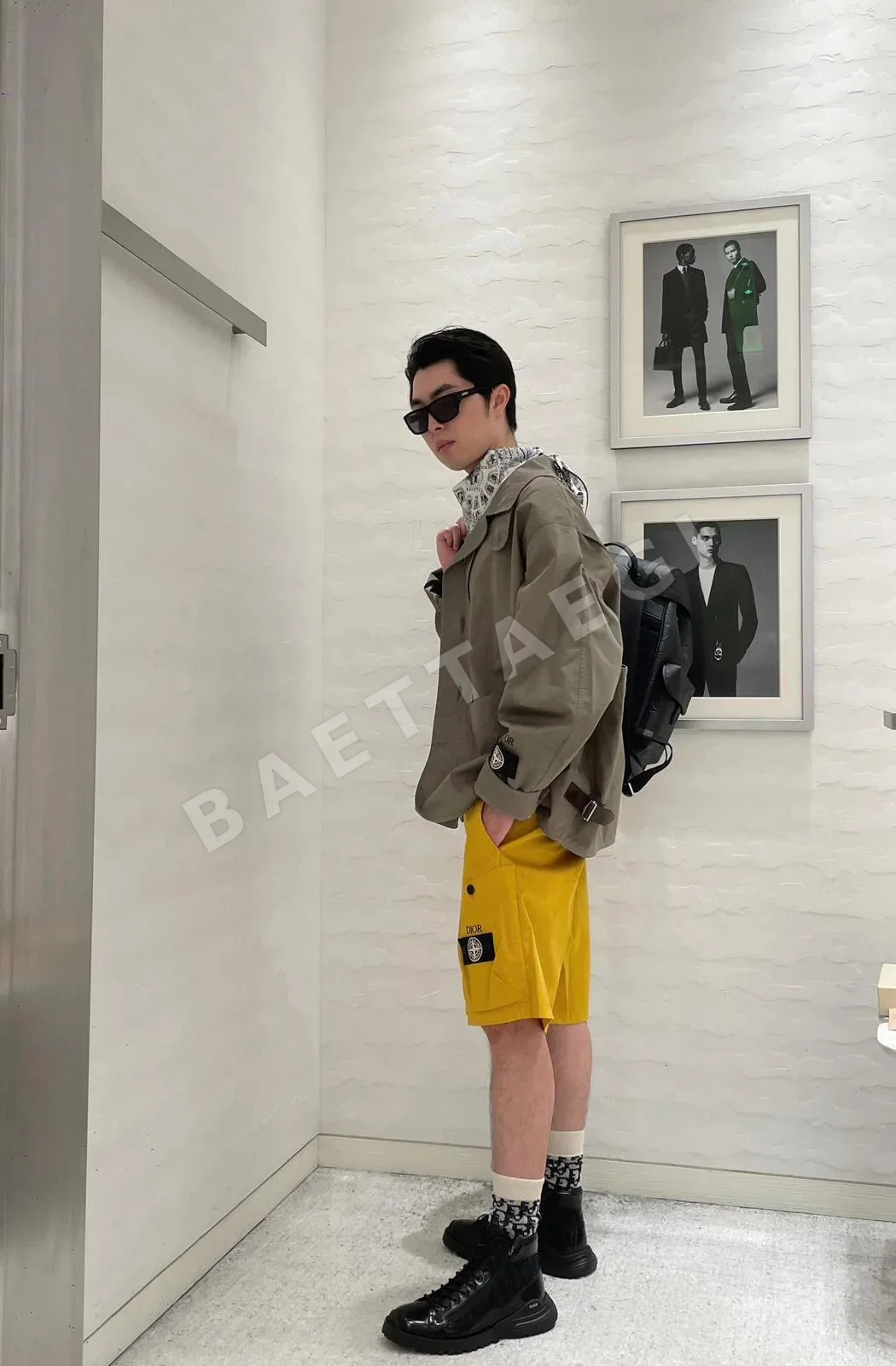 스톤아일랜드 코튼 혼방 자수 로고 반바지 상세 이미지 4
