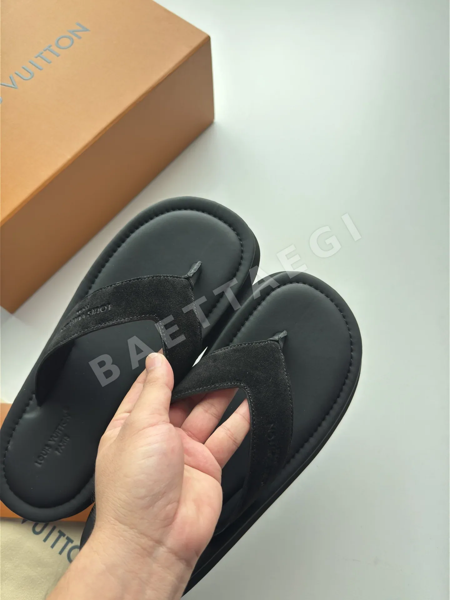 루이비통 L 패밀리 비치 샌들 상세 이미지 5