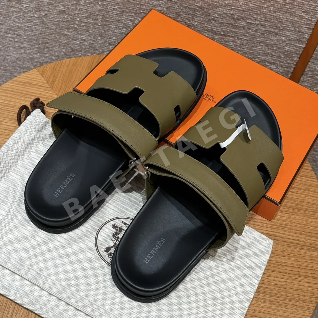 에르메스 시프레 샌들 아미 그린 램스킨 오버라핑 스트랩 164783