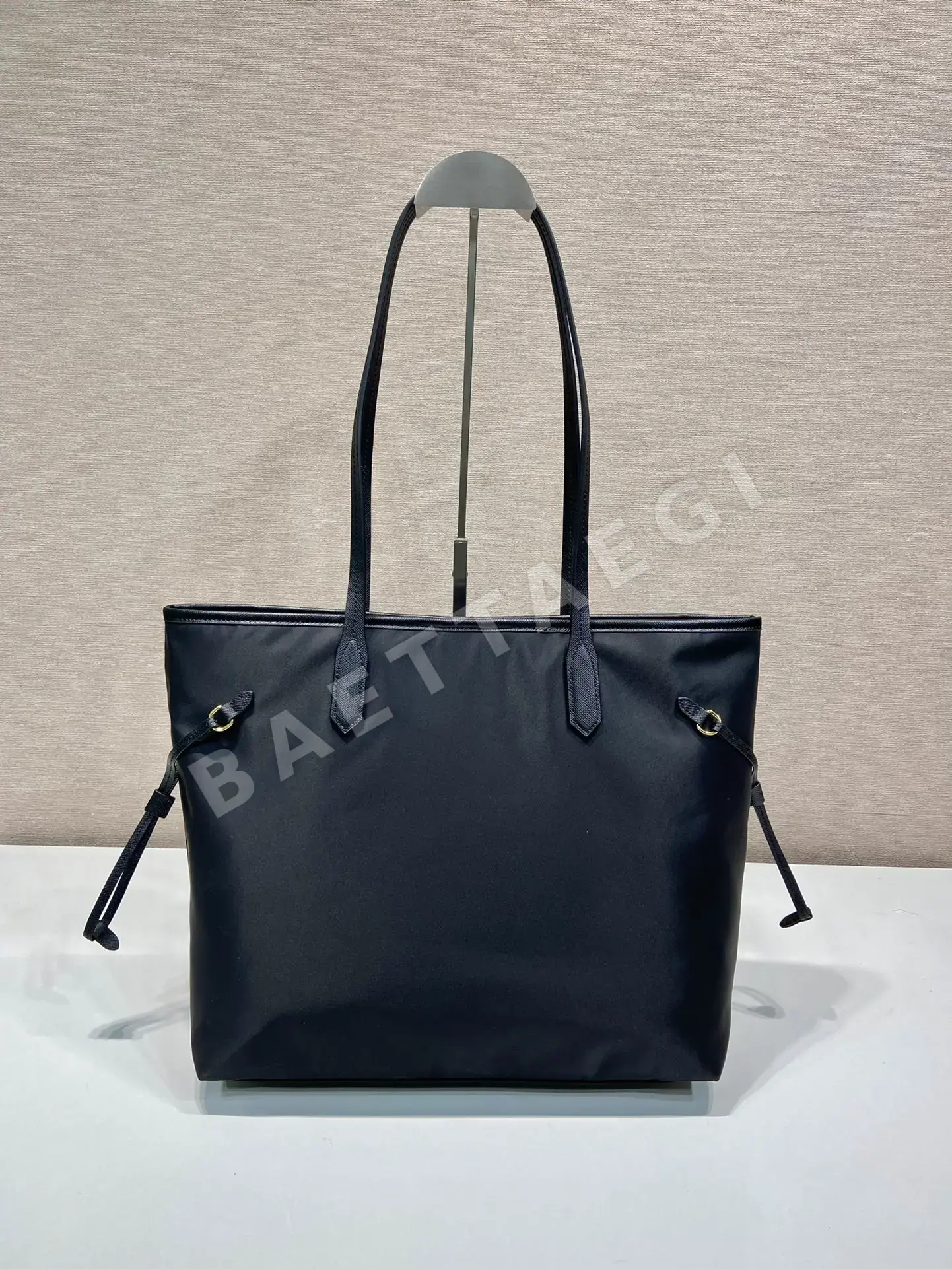 프라다 나일론 토트백 1BG955 상세 이미지 3