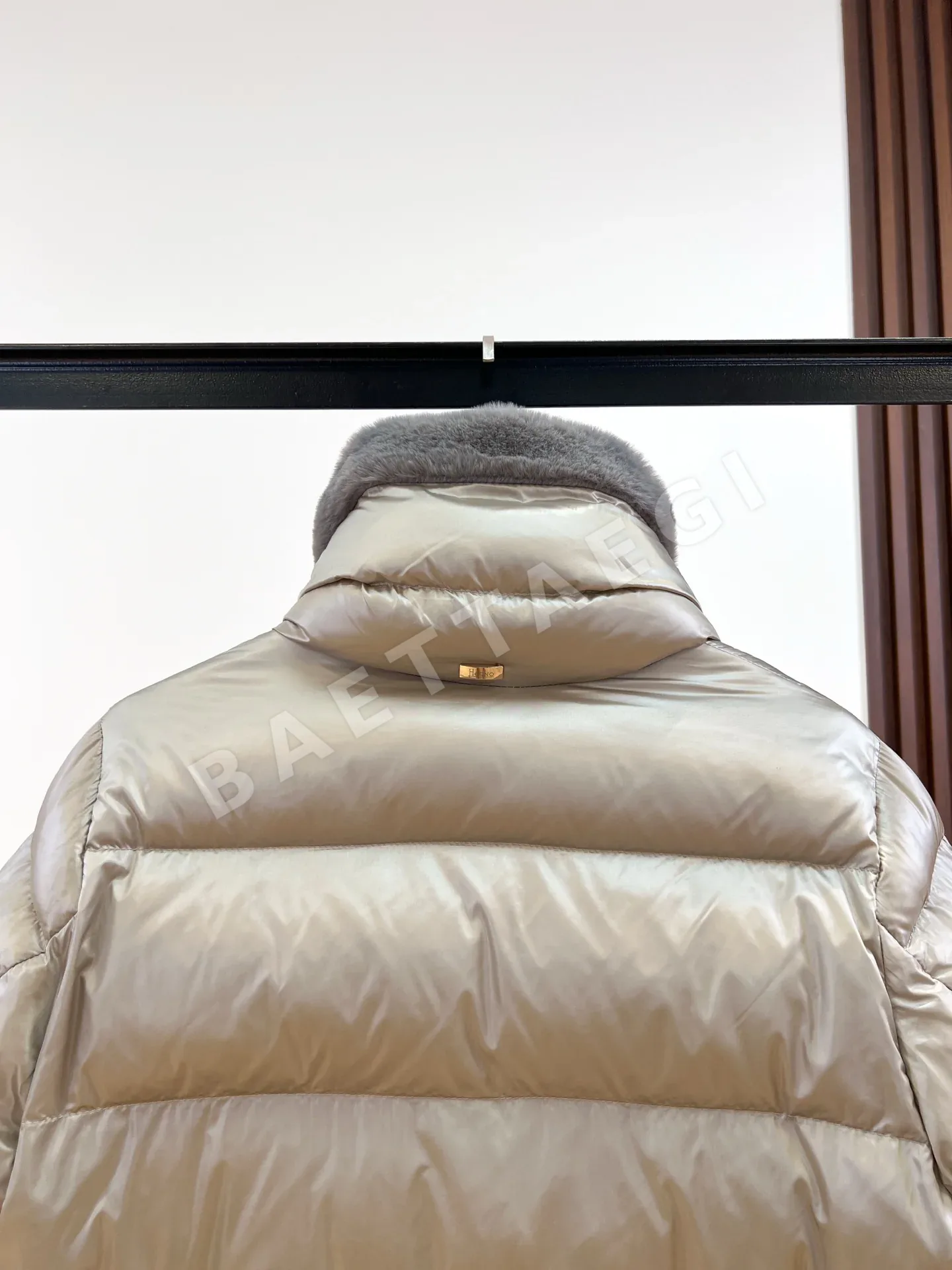에르노 화이트 구스 다운 여성 패딩 재킷 AH-801 상세 이미지 4