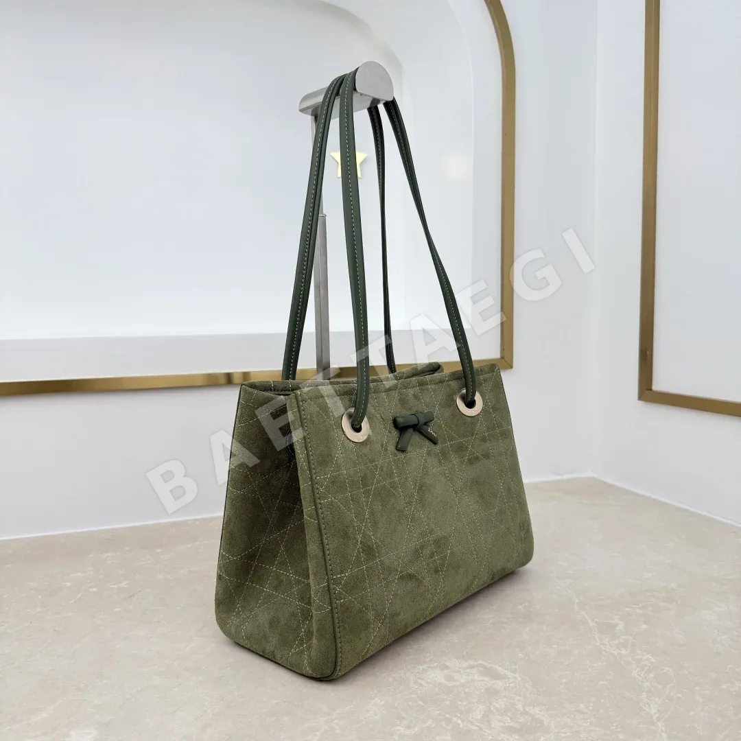 디올 프롬나드 토트백 스웨이드 가방 상세 이미지 2