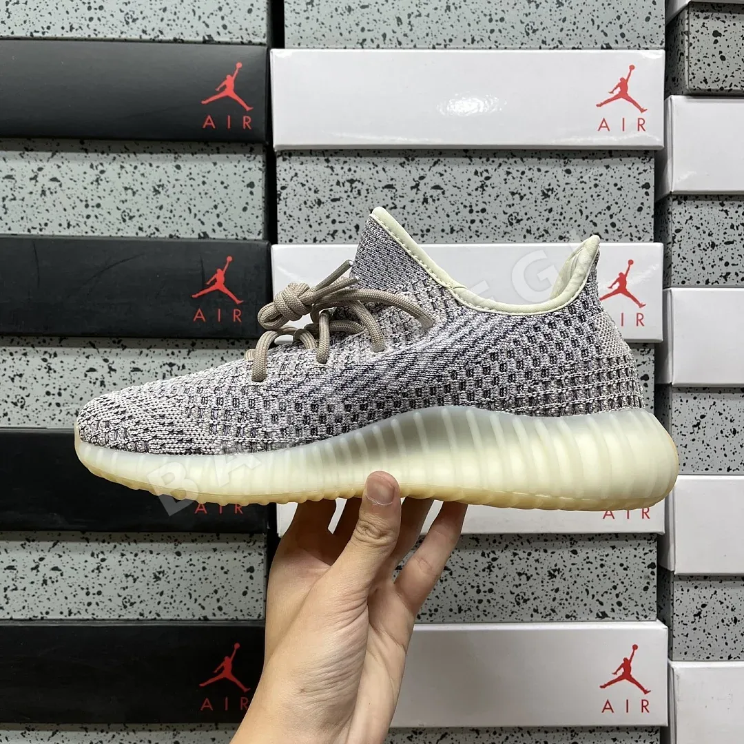 아디다스 [XQ] 이지 부스트 350 V2 GY7658 200791 Adidas Yeezy Boost 350 V2 Ash Pearl 상세 이미지 8