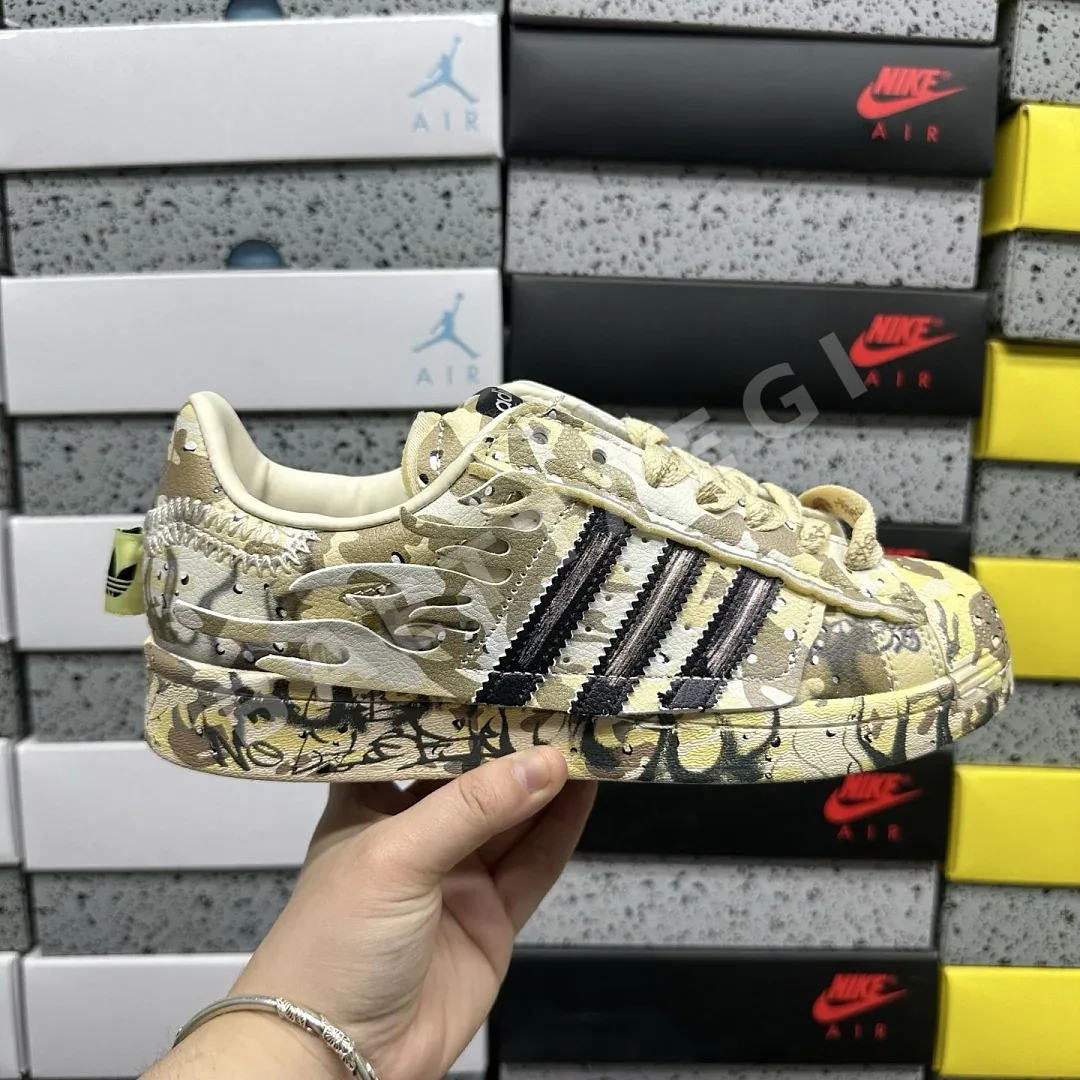 아디다스 [XD] 슈퍼스타 KI2932 200844 Adidas Superstar Hellstar Desert Camo 상세 이미지 3