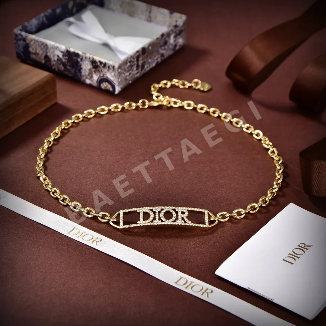 디올 남성 황동 목걸이 상세 이미지 4