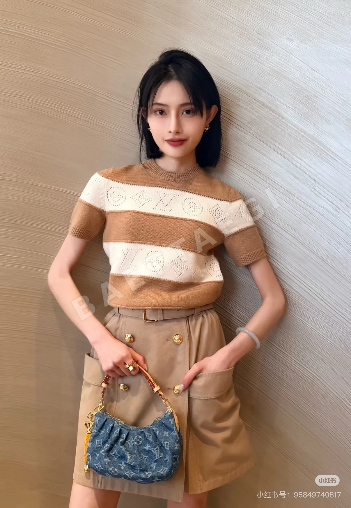 루이비통 스트라이프 레이스 반팔 니트 티셔츠 상세 이미지 2