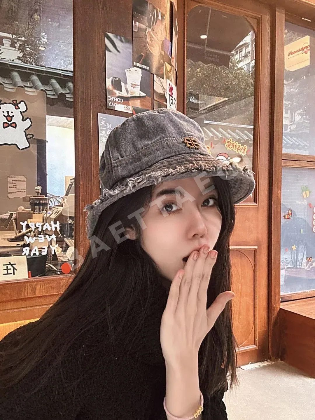 발렌시아가 워시드 데님 버킷햇 상세 이미지 8