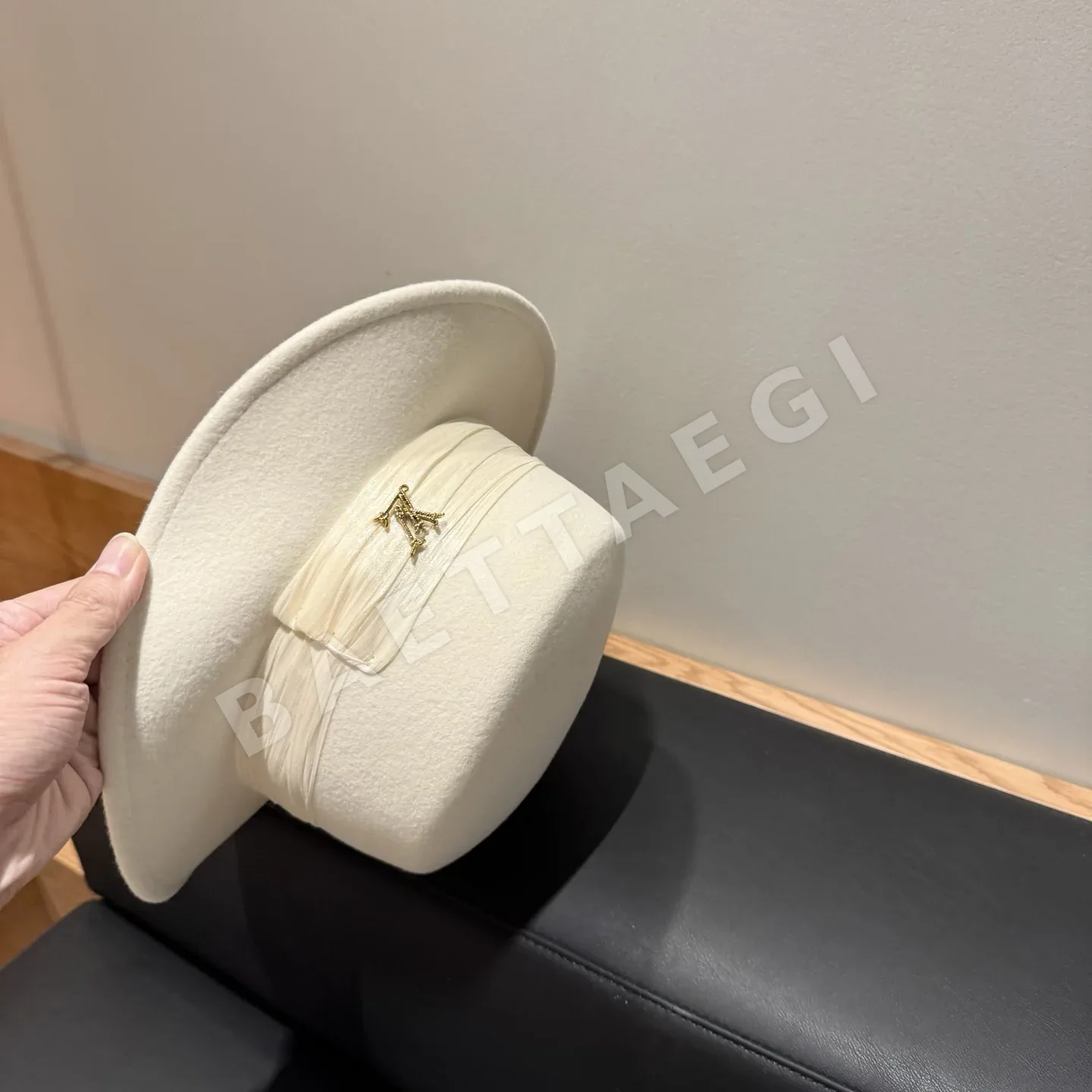 루이비통 울 플랫탑 모자 상세 이미지 8