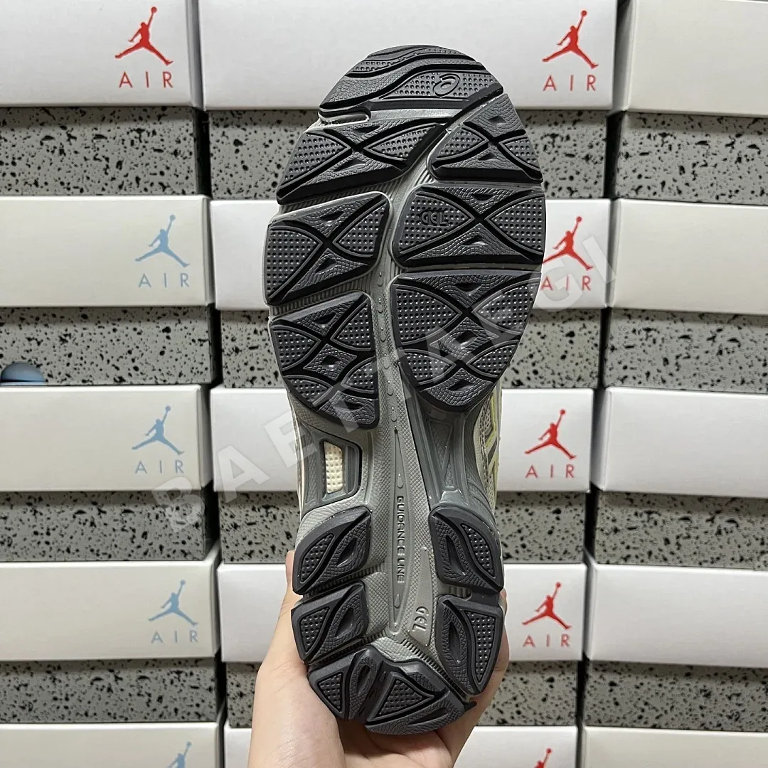 아식스 [M] 젤 NYC EMMI 1202A498-100 200502 Asics Gel-NYC EMMI White Huddle Yellow 상세 이미지 7