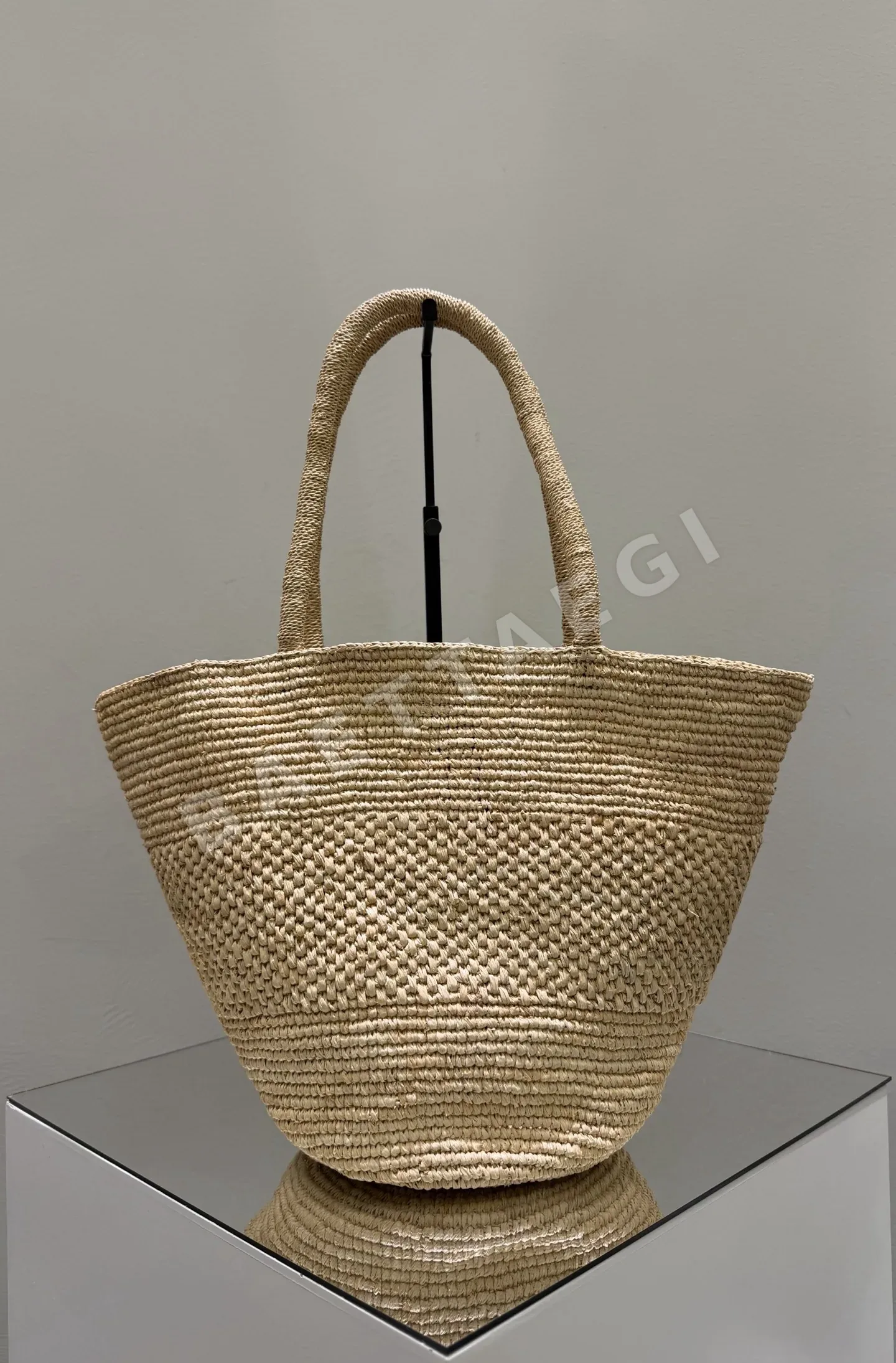 더로우 라피아 토트백 75708
