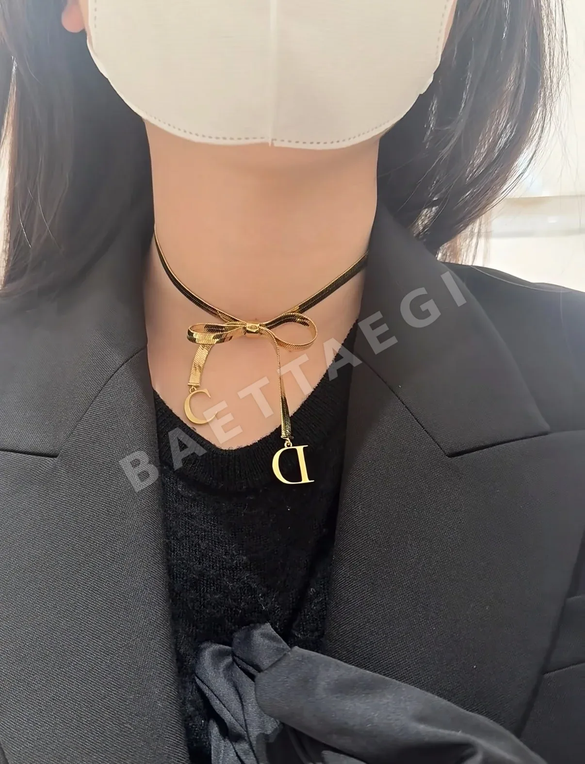 미우미우 골드 리본 장식 목걸이 상세 이미지 9