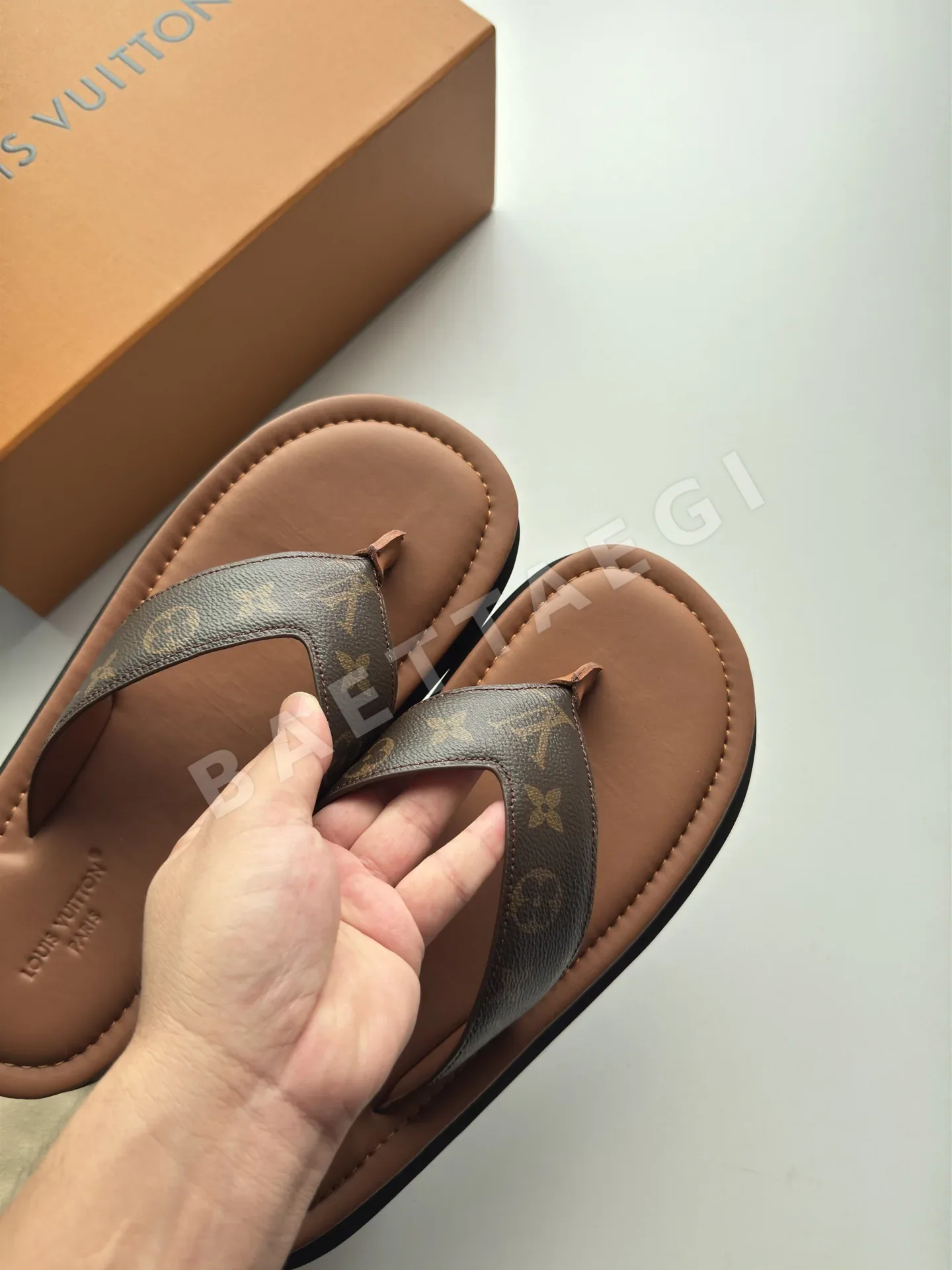 루이비통 비치 스트랩 샌들 상세 이미지 4