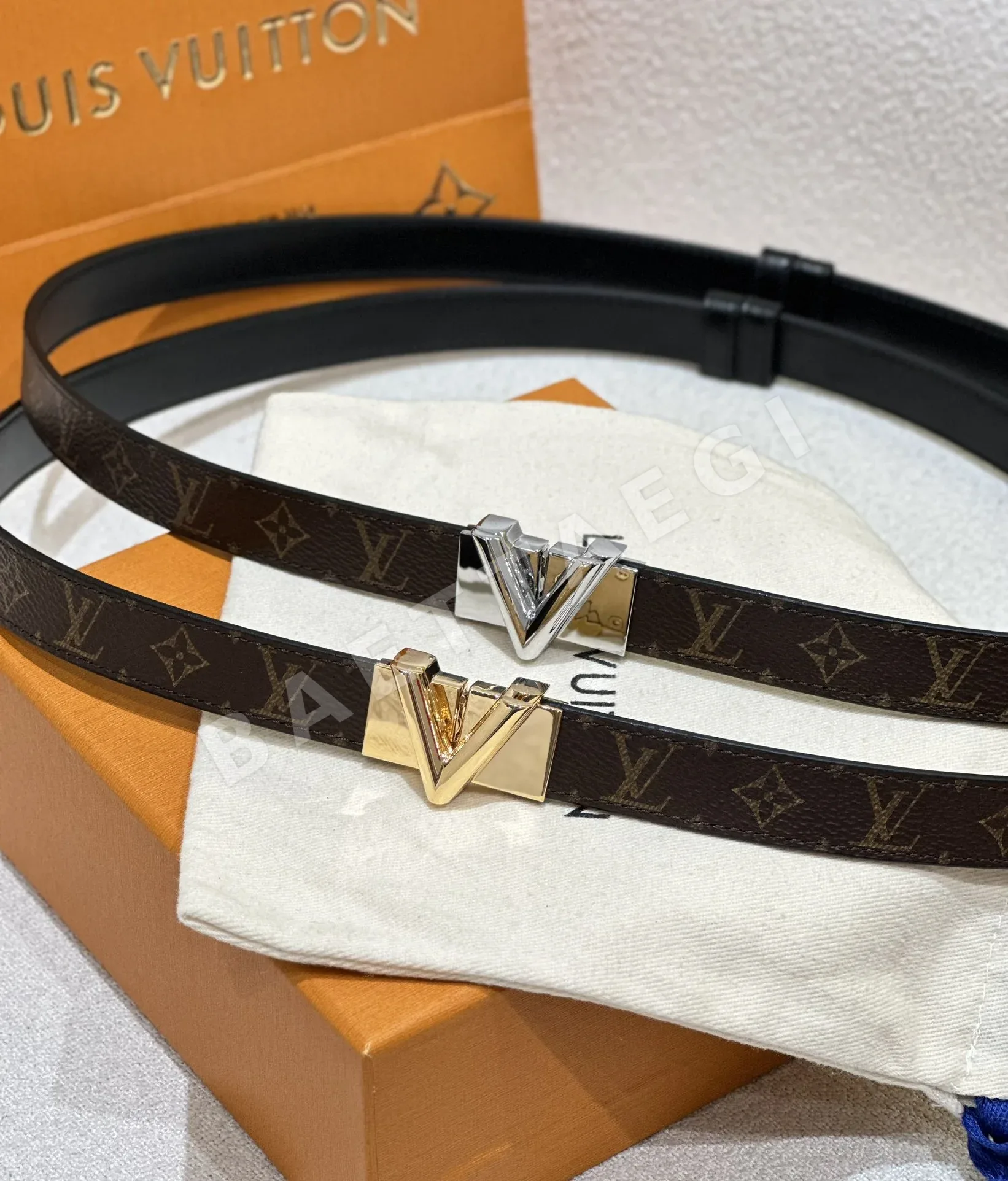 루이비통 LV GO-14 슬림 메탈 버클 벨트 상세 이미지 3