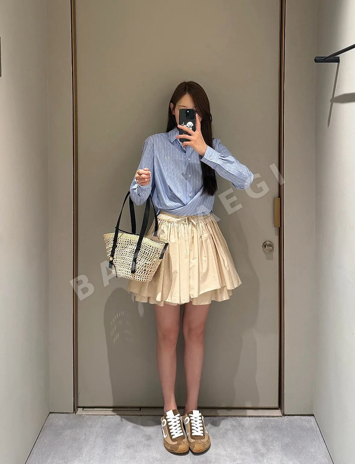 로에베 스트라이프 허리 셰이프 셔츠 상세 이미지 6