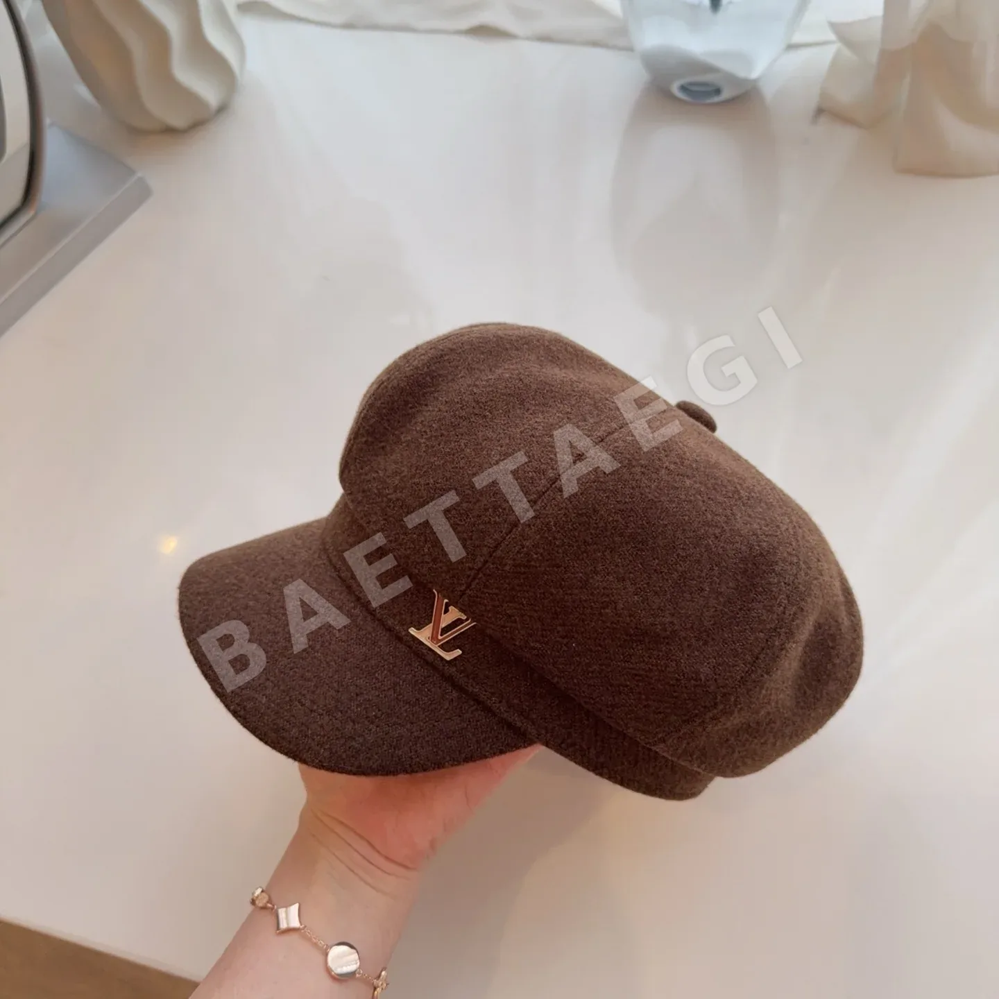 루이비통 울 소재 팔각형 덕빌 모자 상세 이미지 8